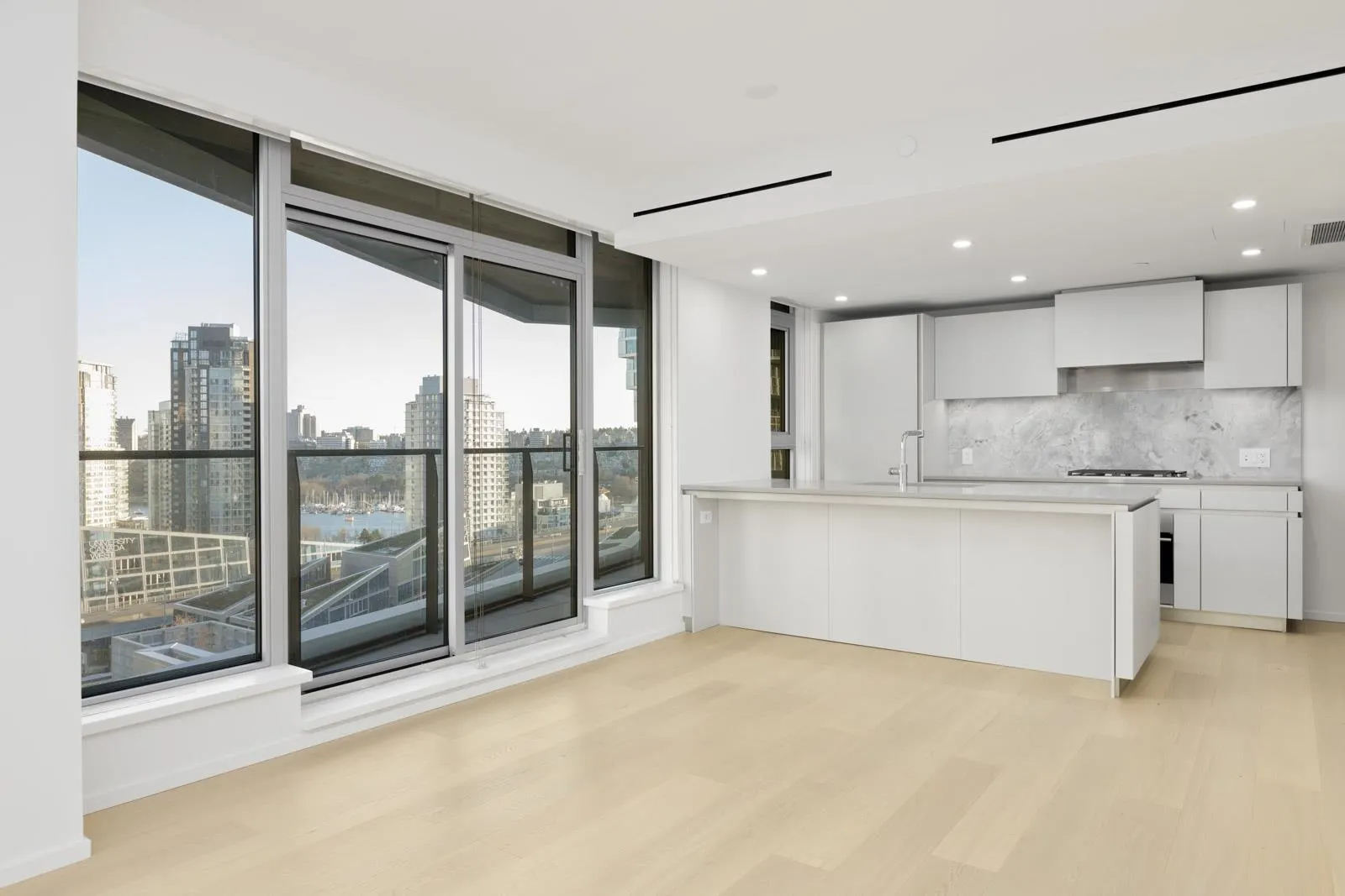 1307 889 Pacific Street