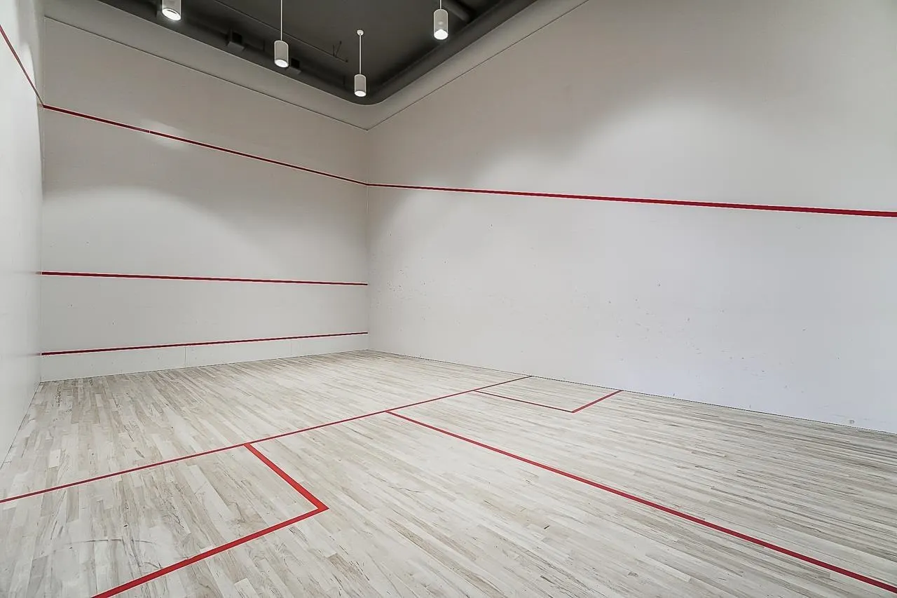 408 258 Nelson's Court