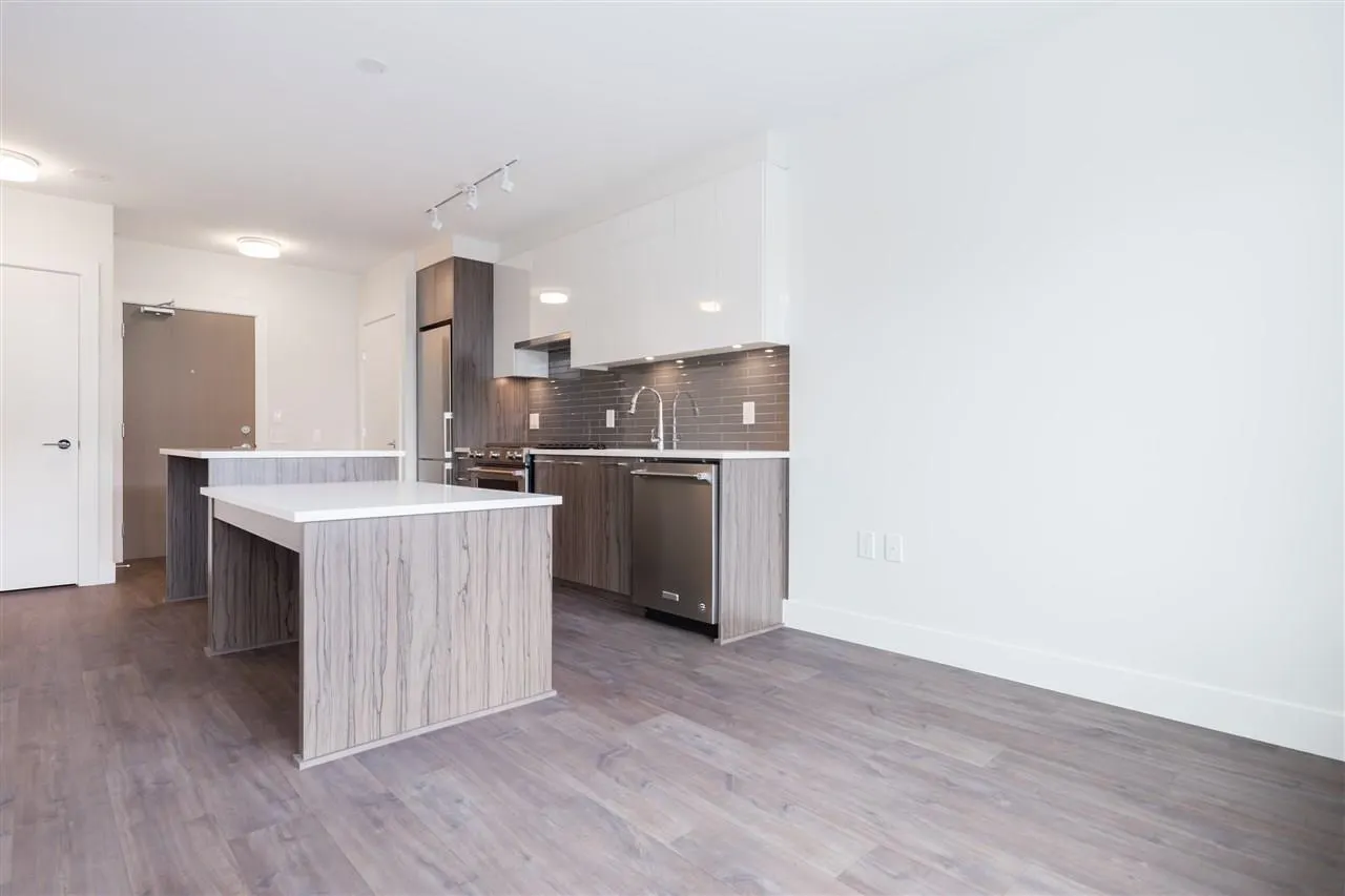 408 258 Nelson's Court