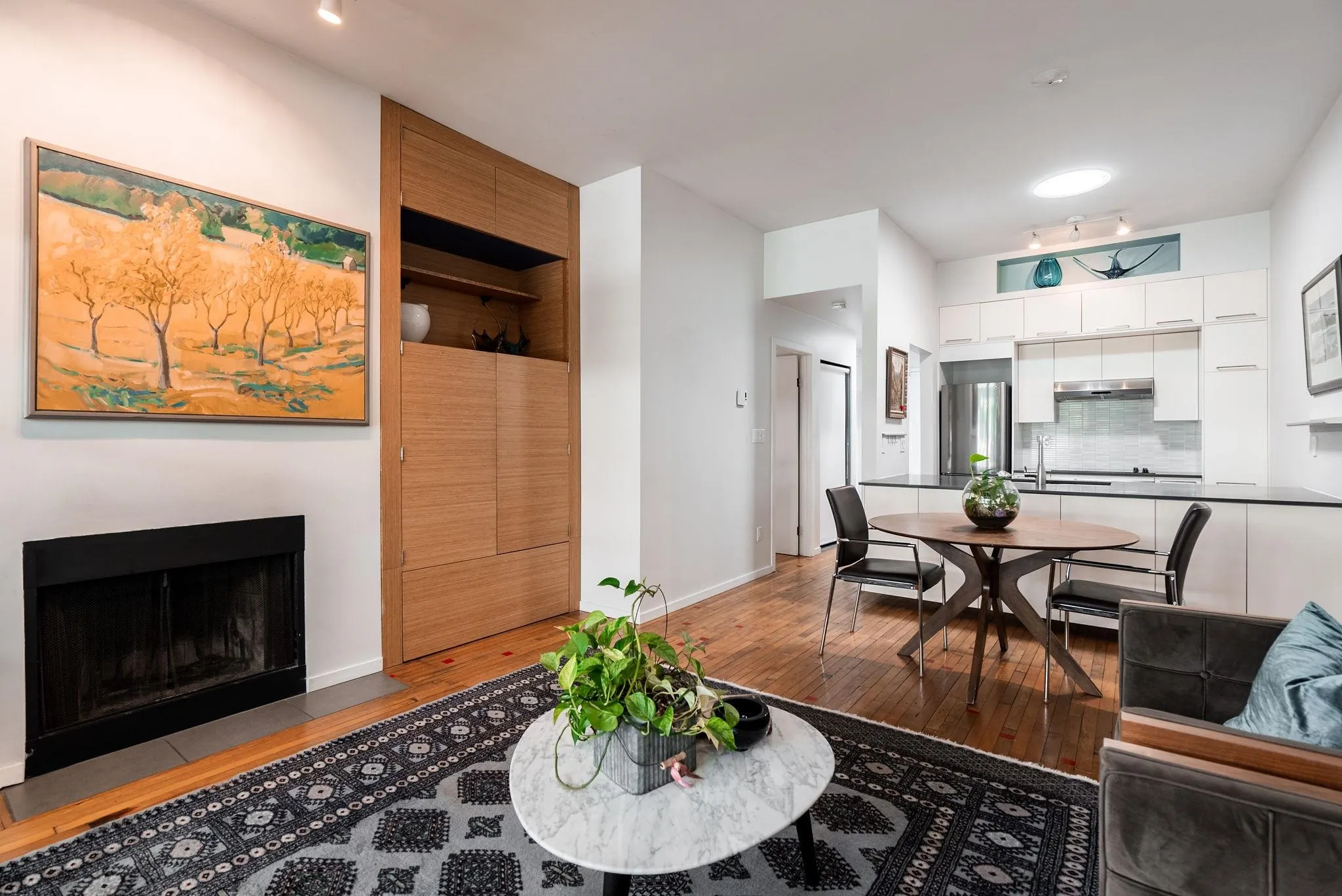 303 700 E Pender Street