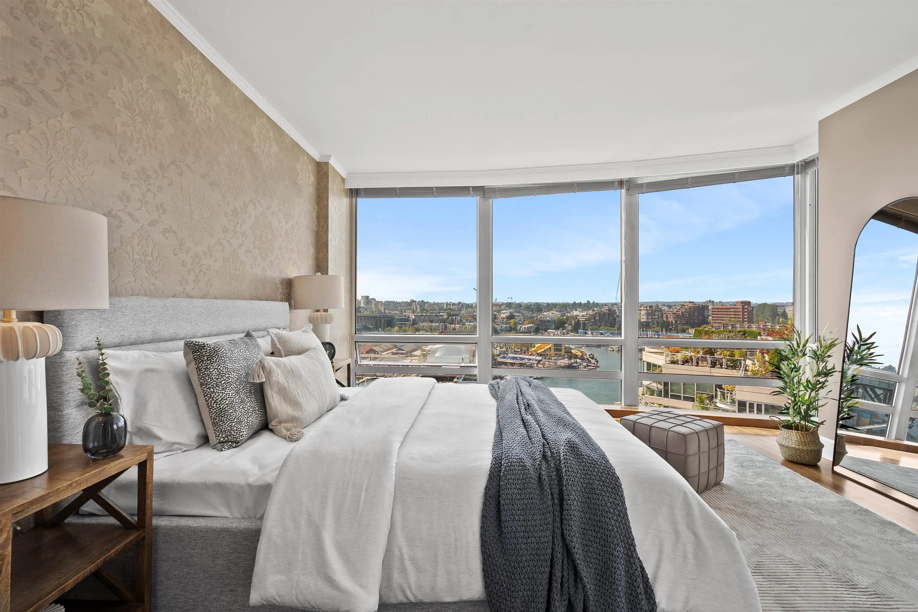1301 1501 Howe Street