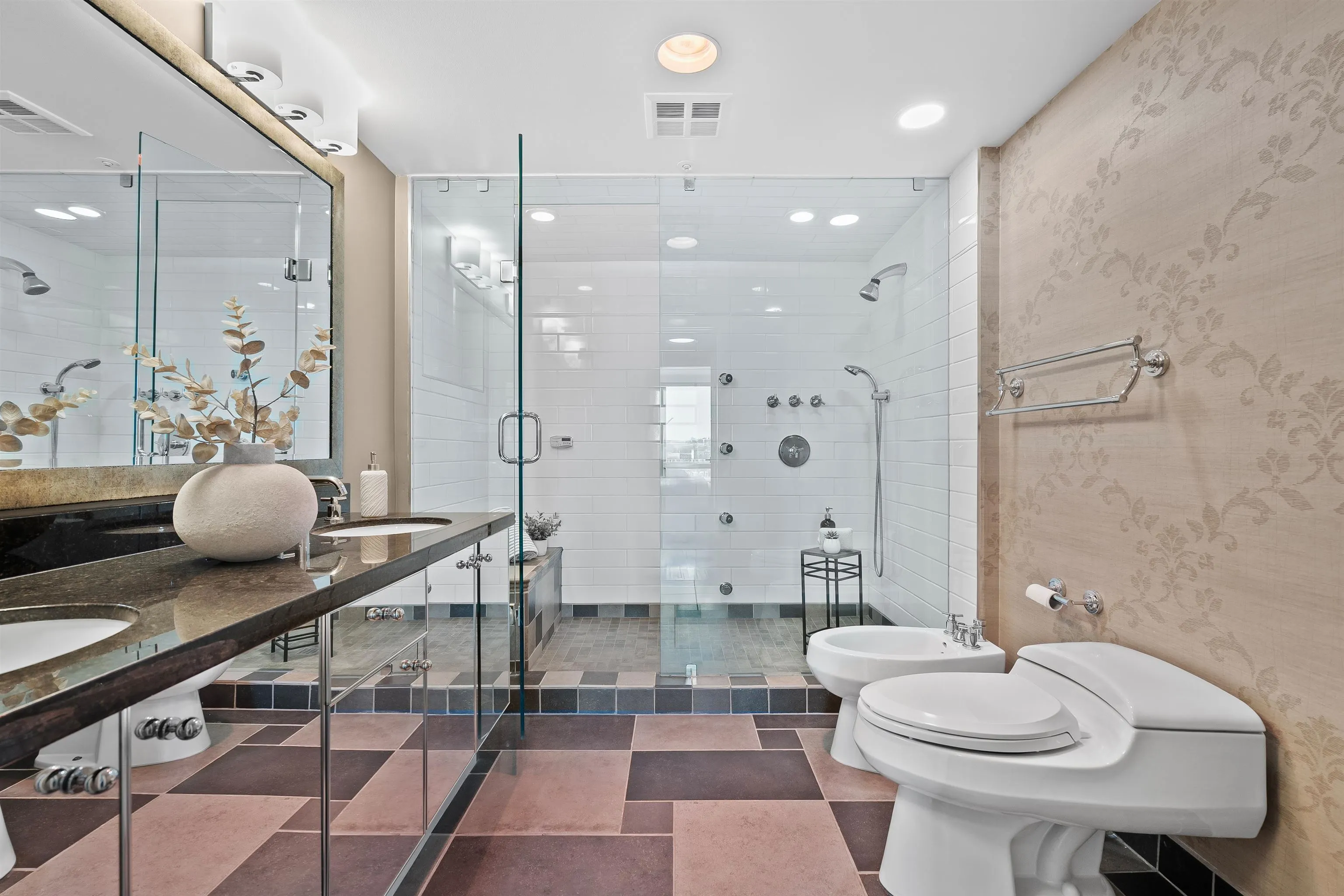 1301 1501 Howe Street