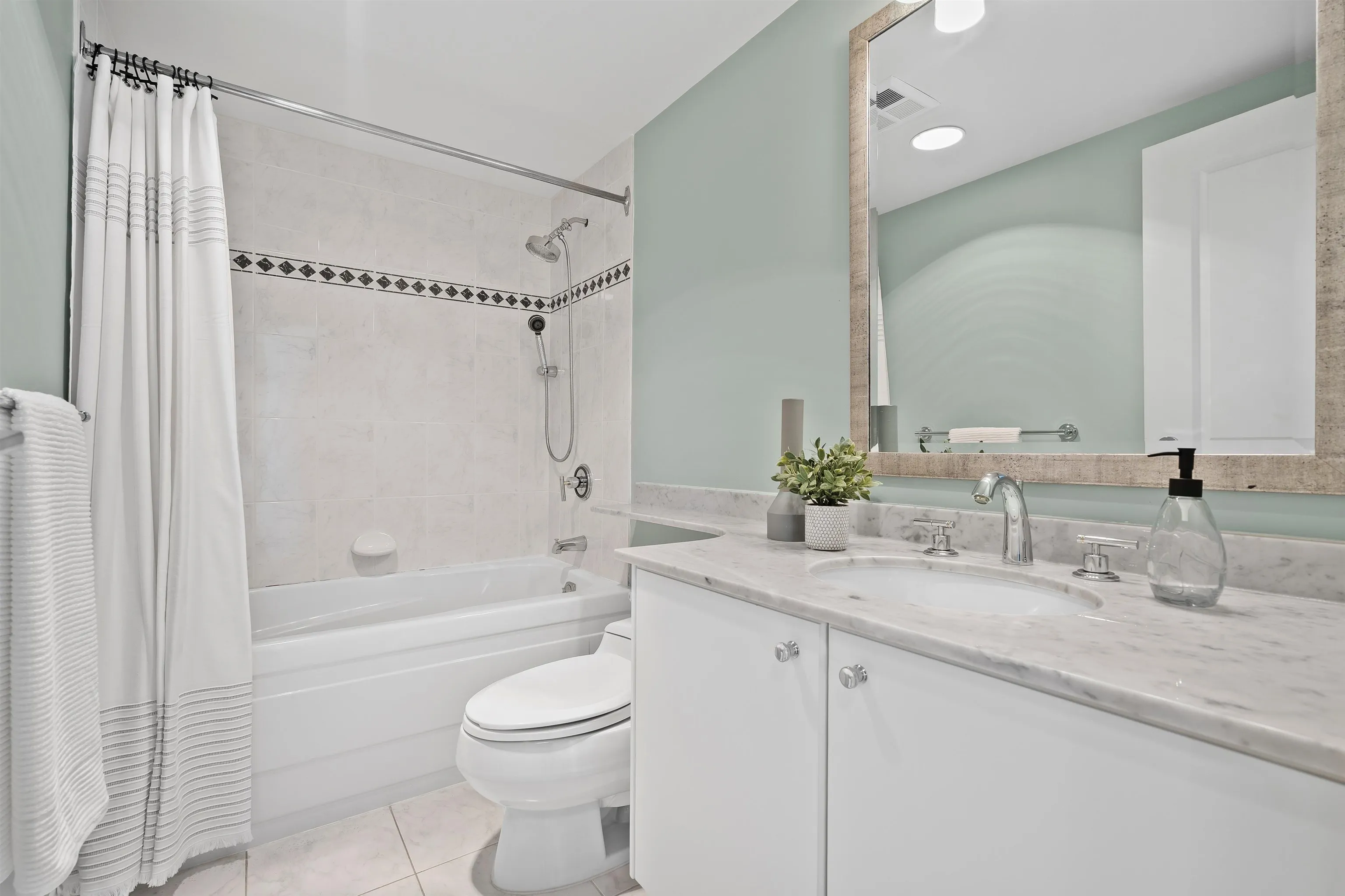 1301 1501 Howe Street