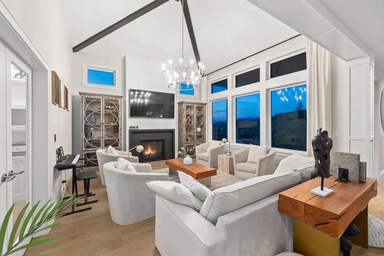 2736 Aquila Drive