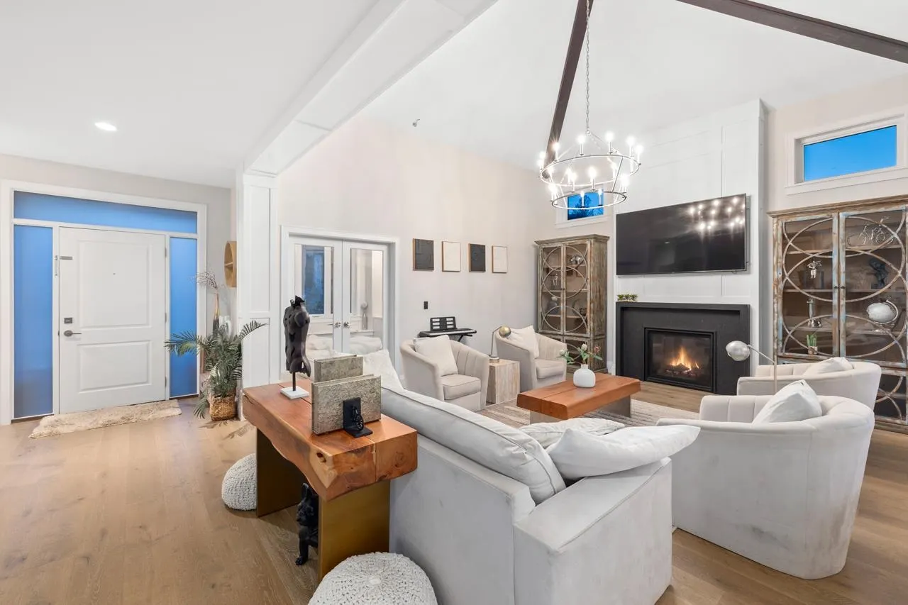 2736 Aquila Drive