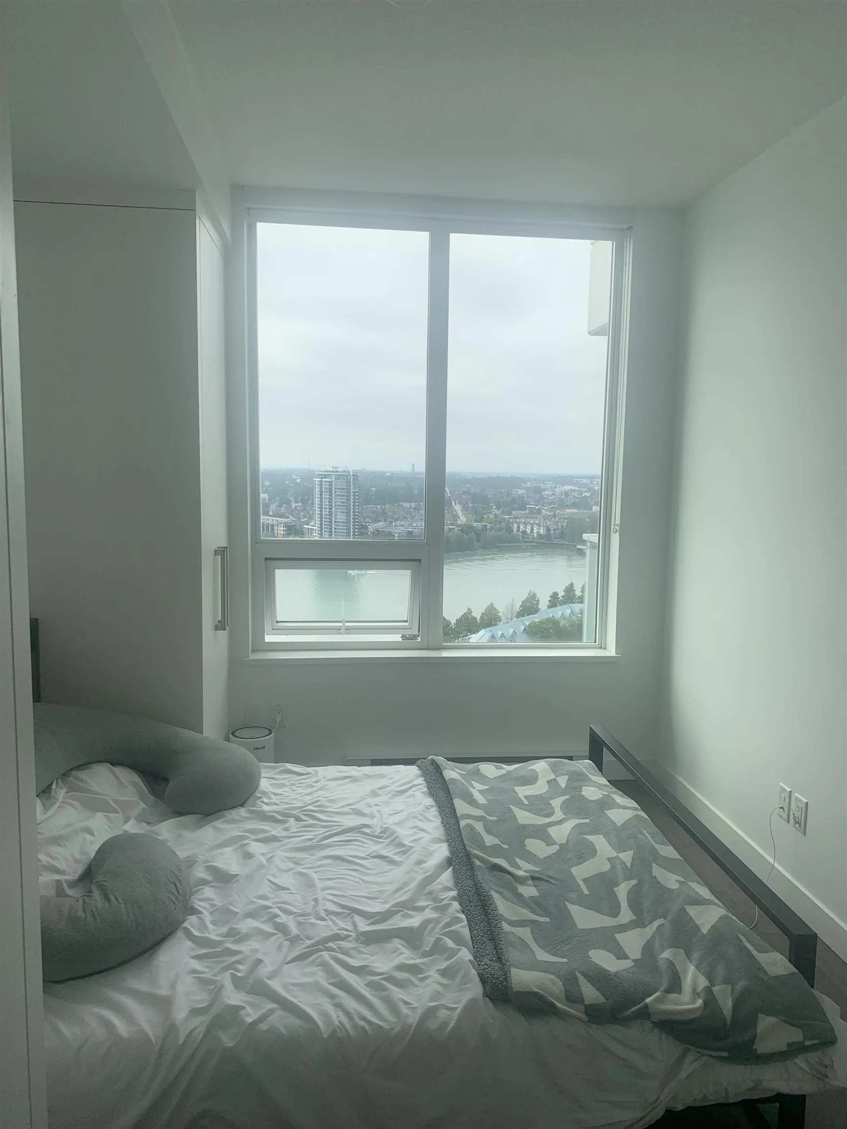 2512 988 Quayside Drive