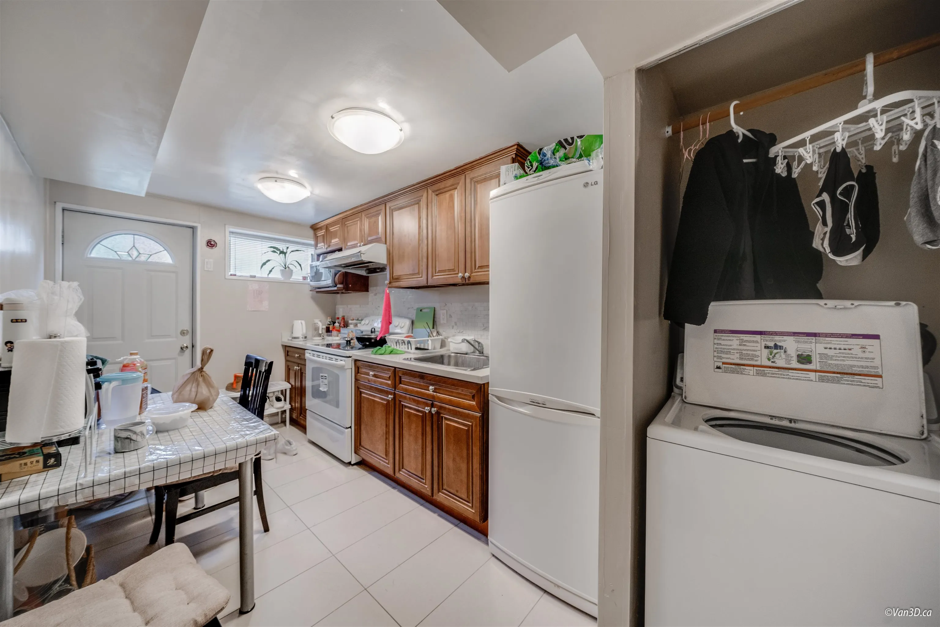 5681 Sardis Crescent