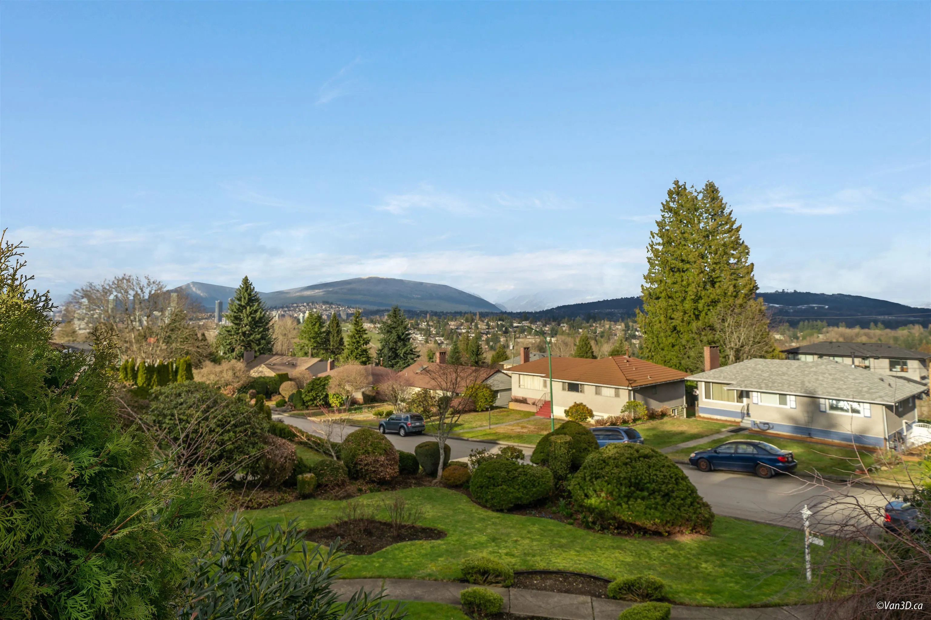 5681 Sardis Crescent