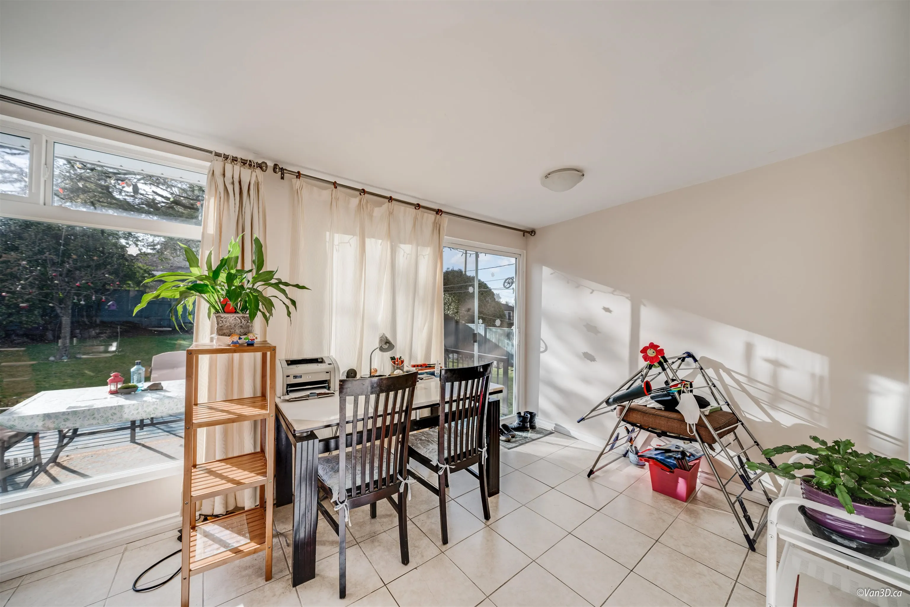5681 Sardis Crescent