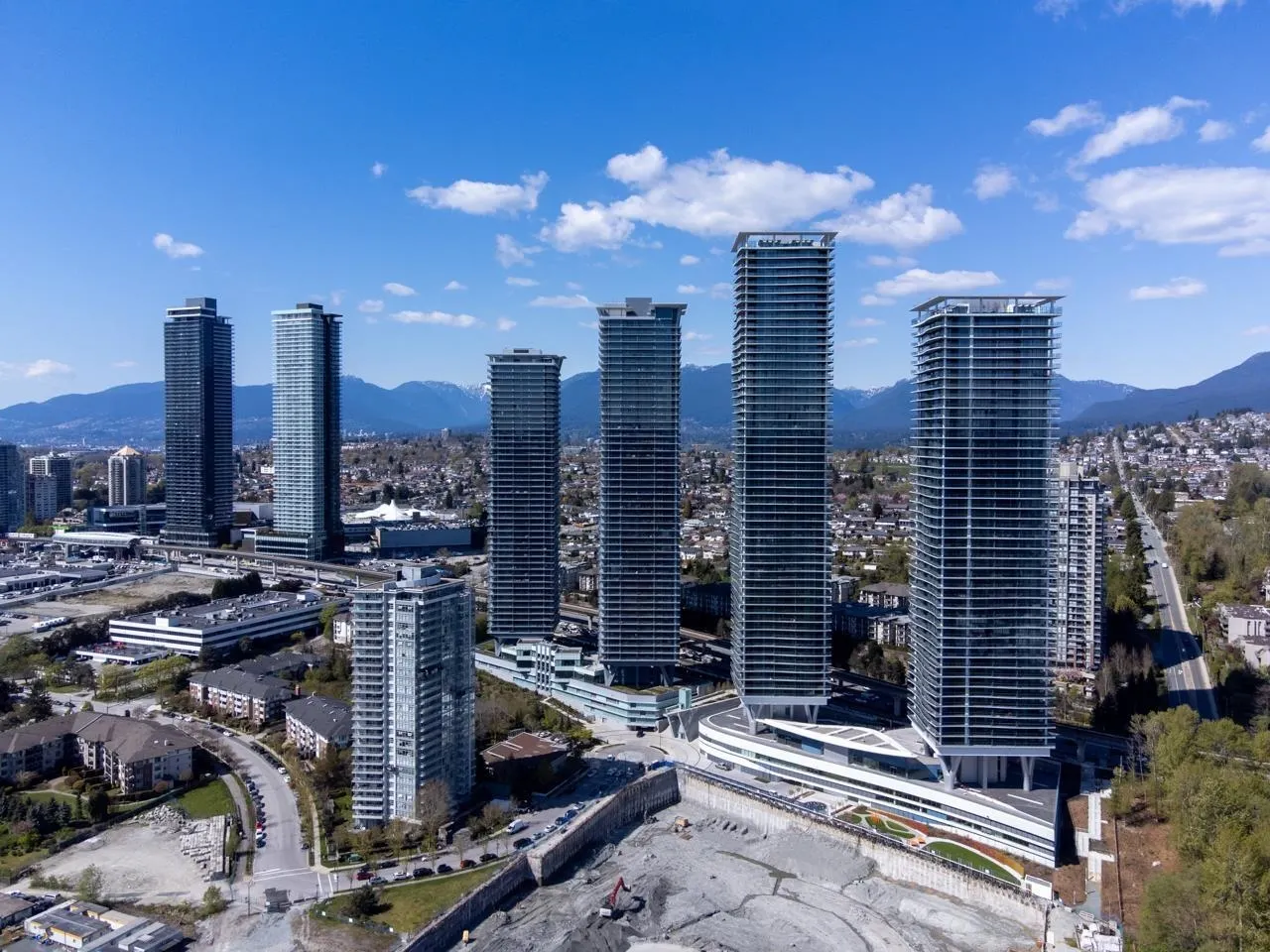 708 4880 Lougheed Highway
