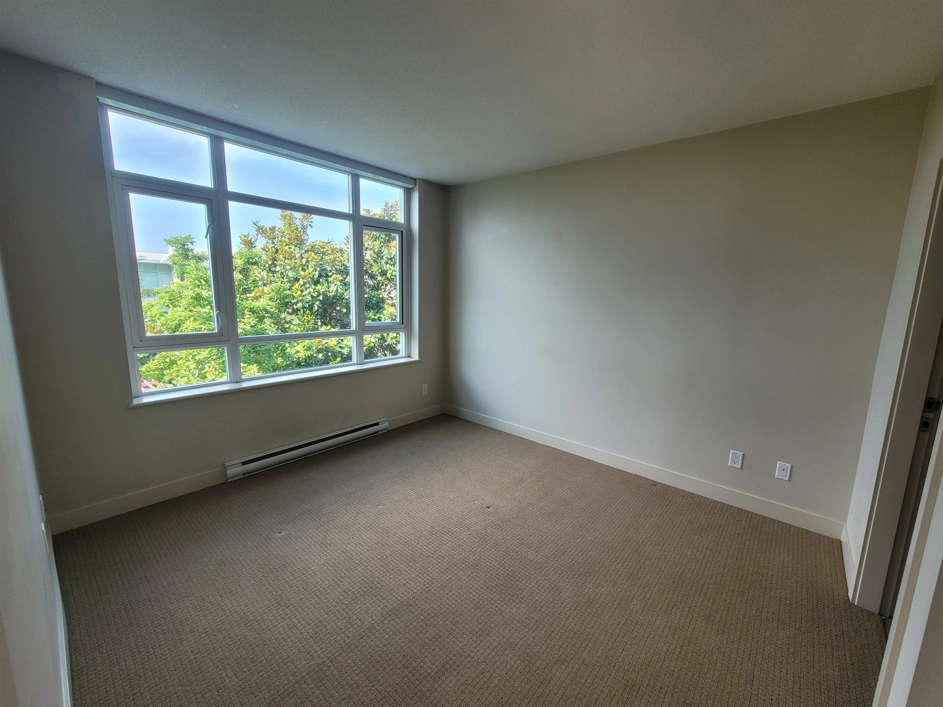 515 2268 W Broadway