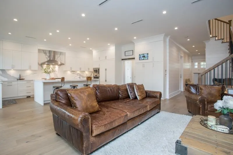 11240 Schooner Court
