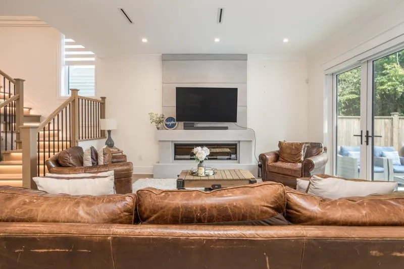 11240 Schooner Court
