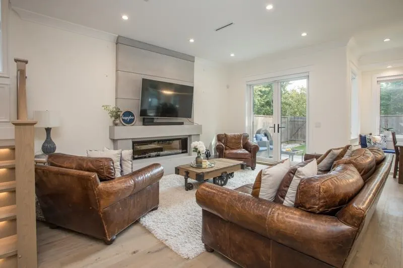 11240 Schooner Court