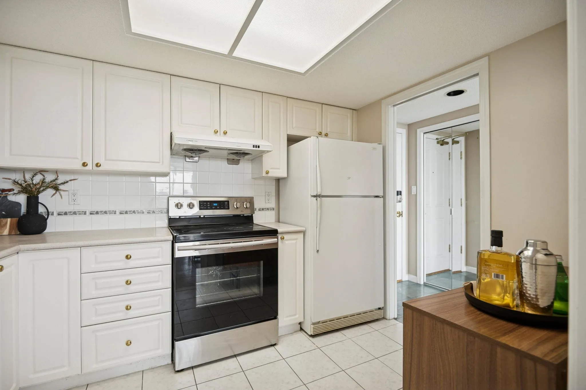 1605 6088 Minoru Boulevard
