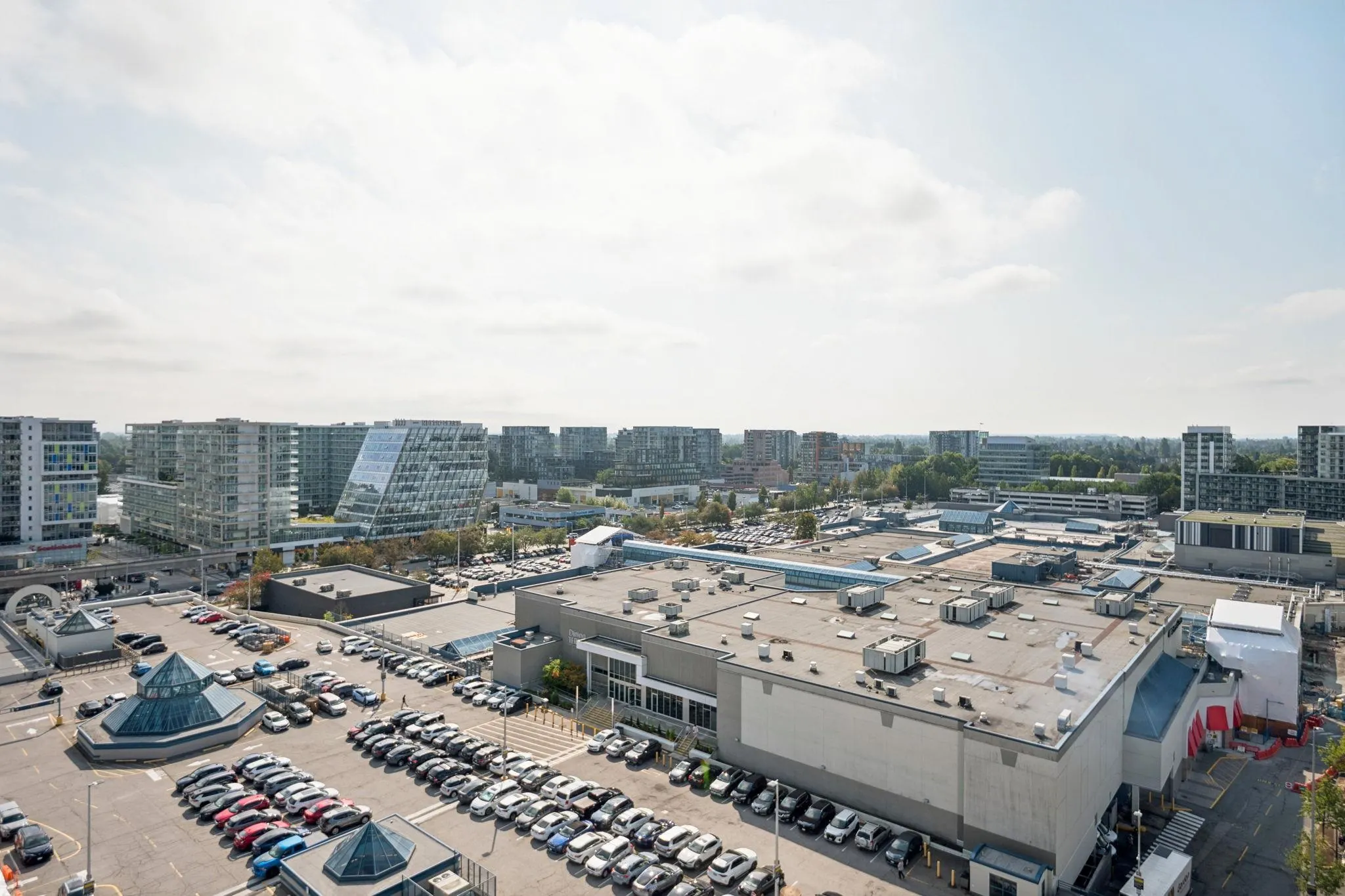 1605 6088 Minoru Boulevard