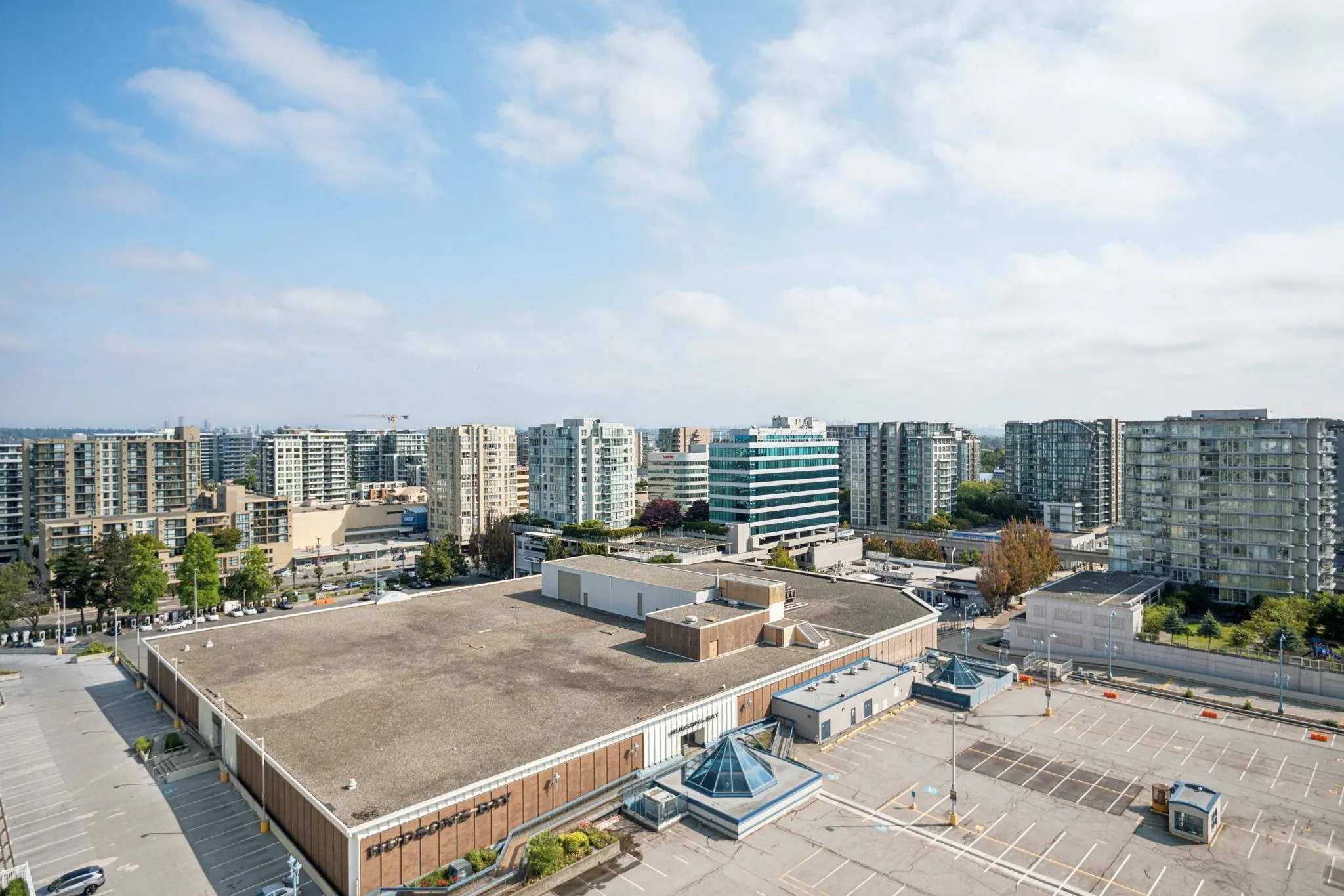 1605 6088 Minoru Boulevard
