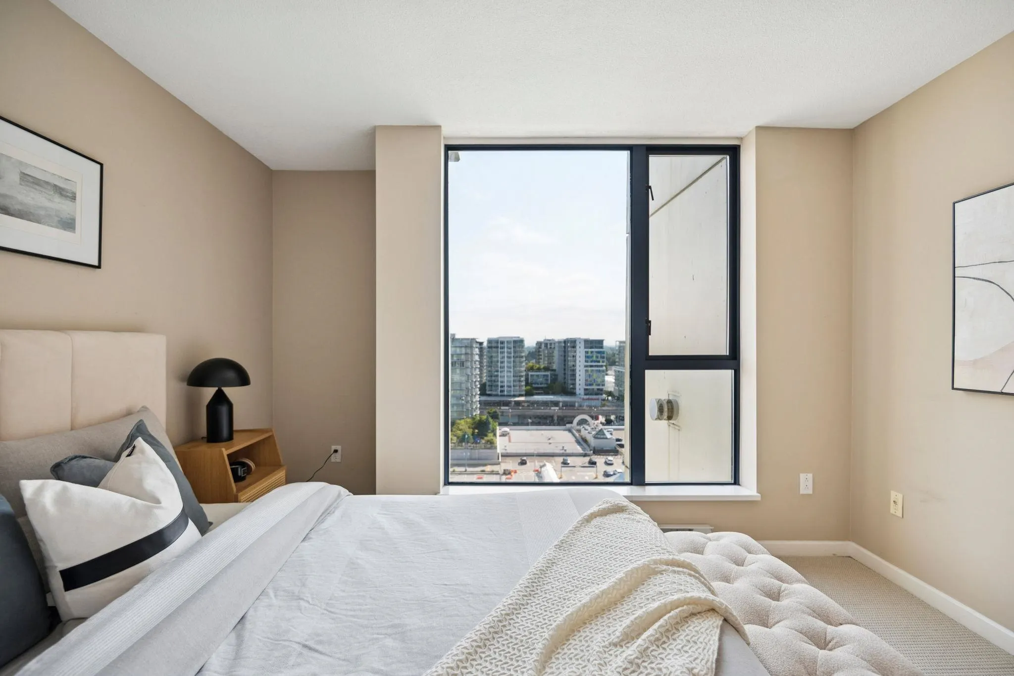 1605 6088 Minoru Boulevard