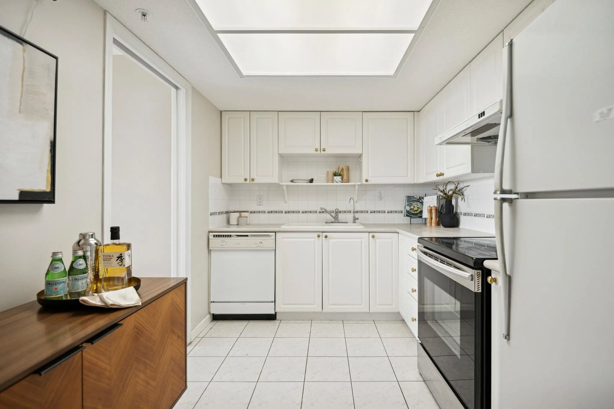 1605 6088 Minoru Boulevard