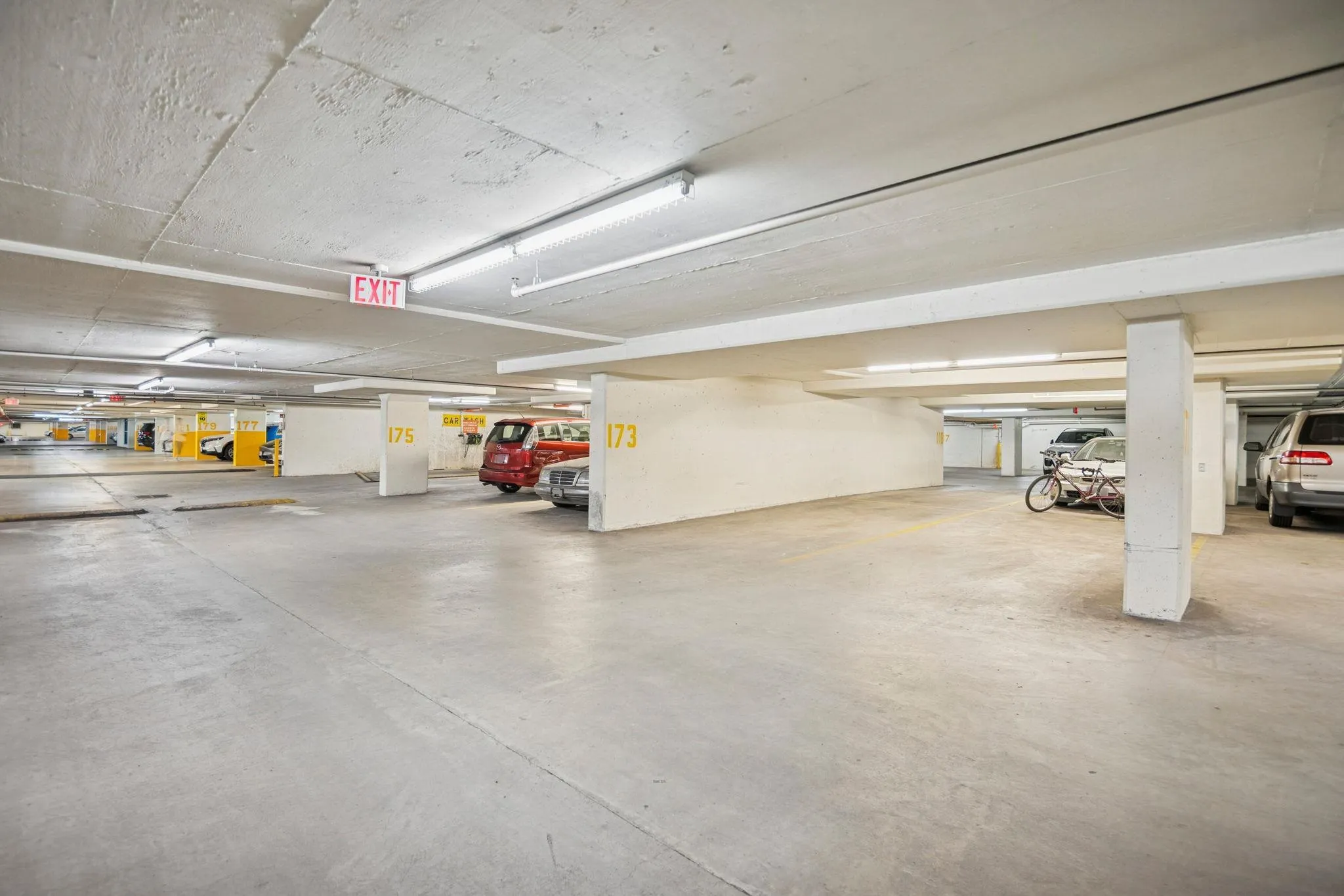 1605 6088 Minoru Boulevard
