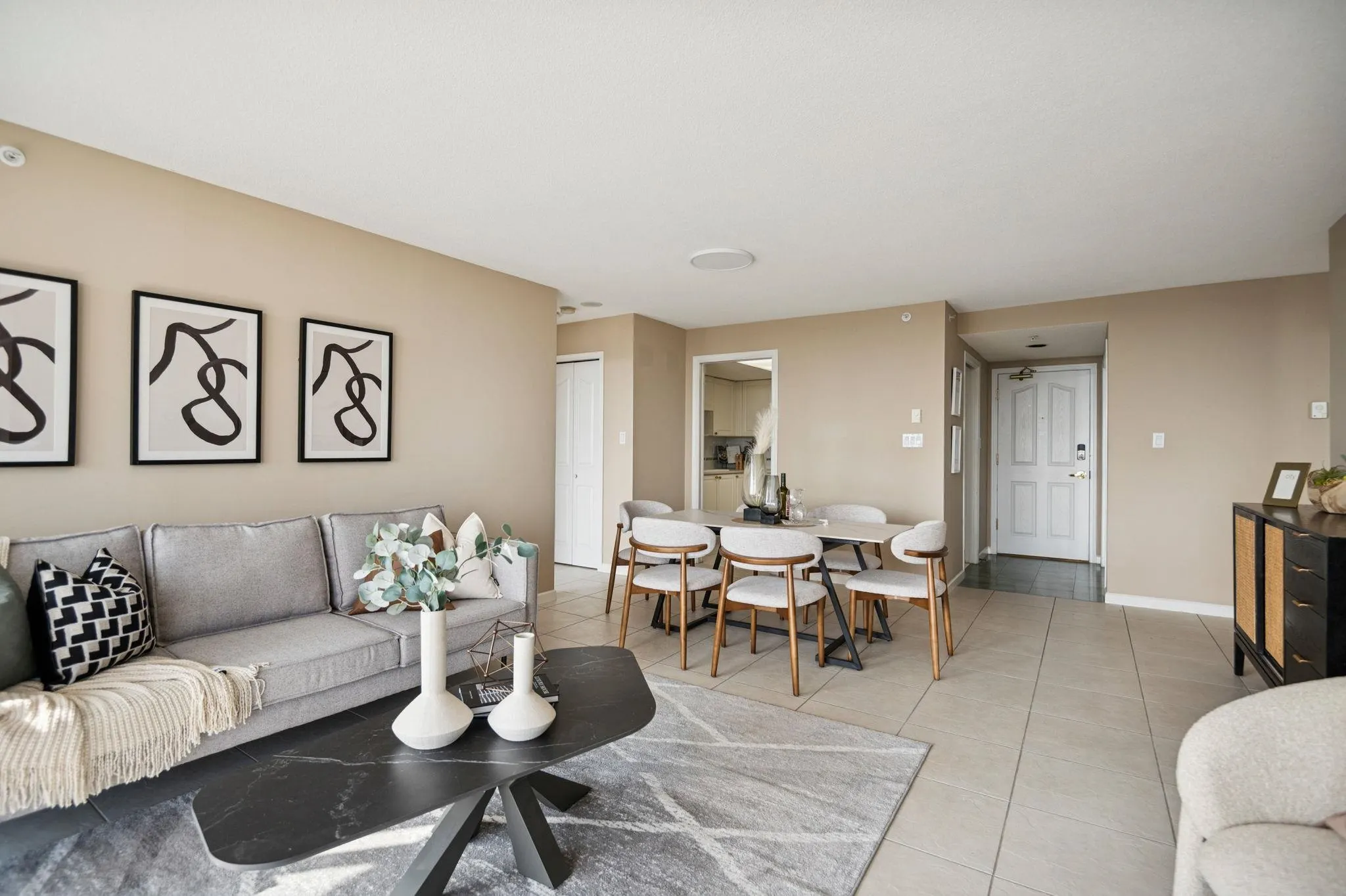 1605 6088 Minoru Boulevard