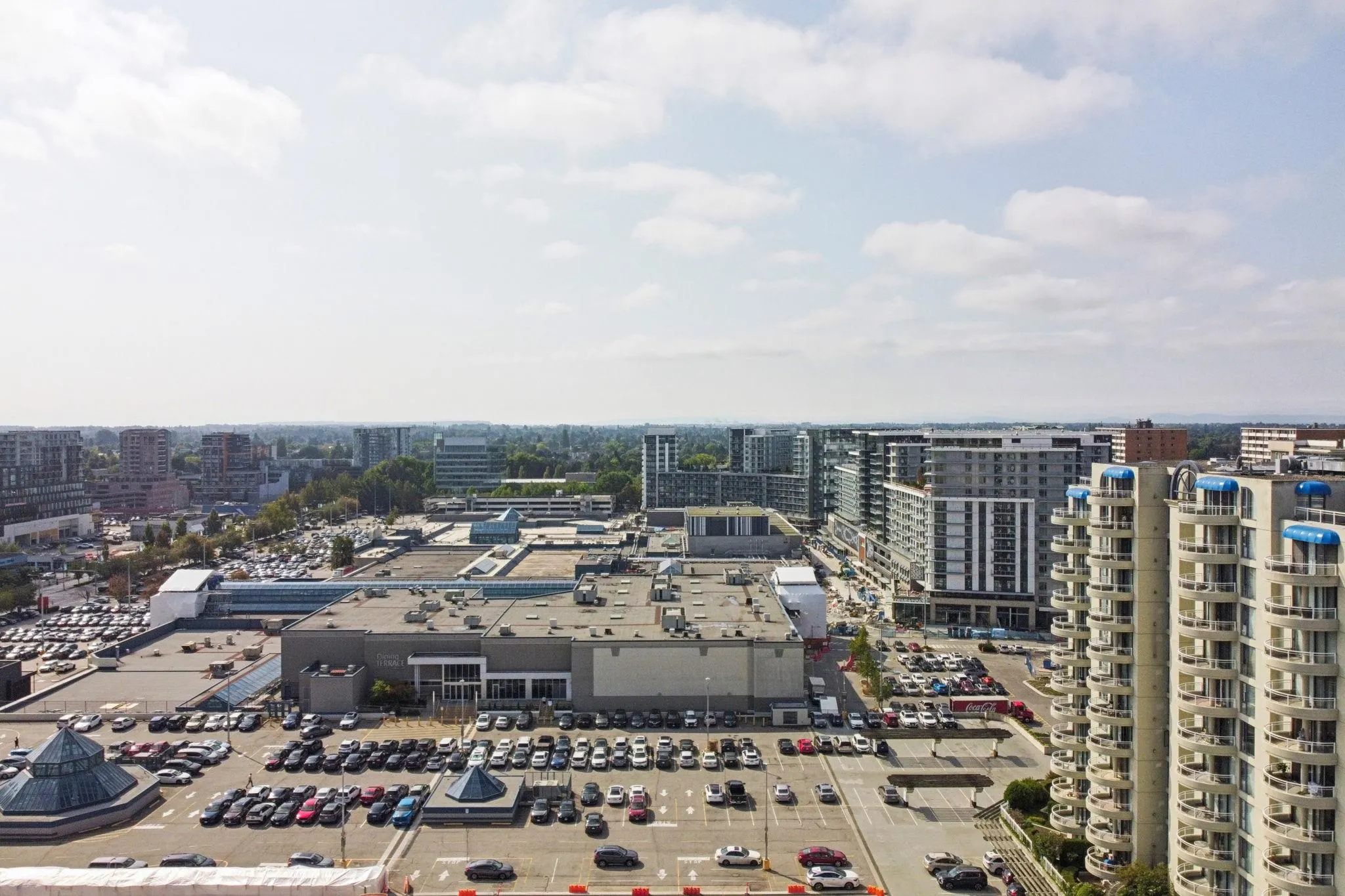 1605 6088 Minoru Boulevard