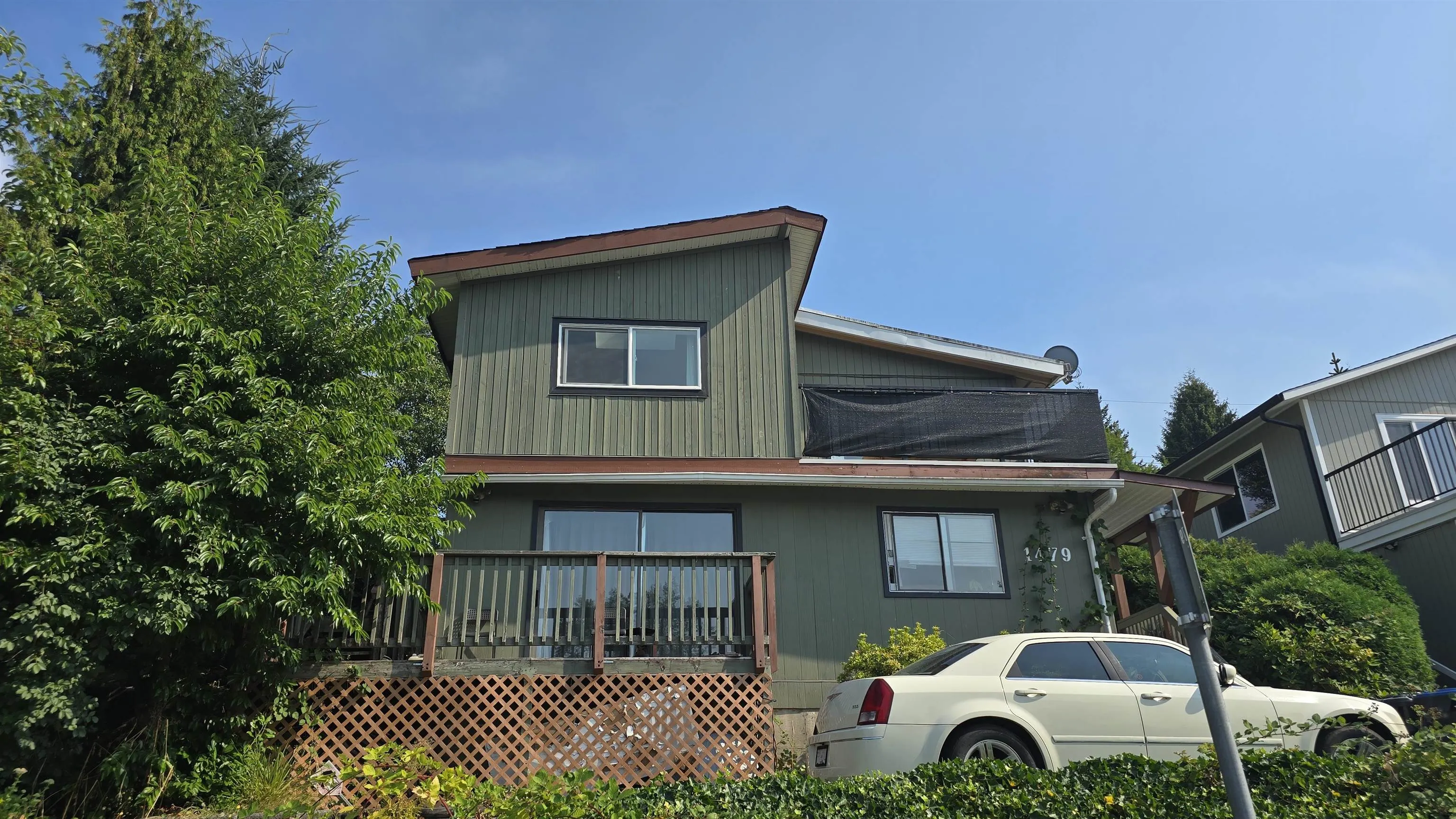 1479 Elinor Crescent
