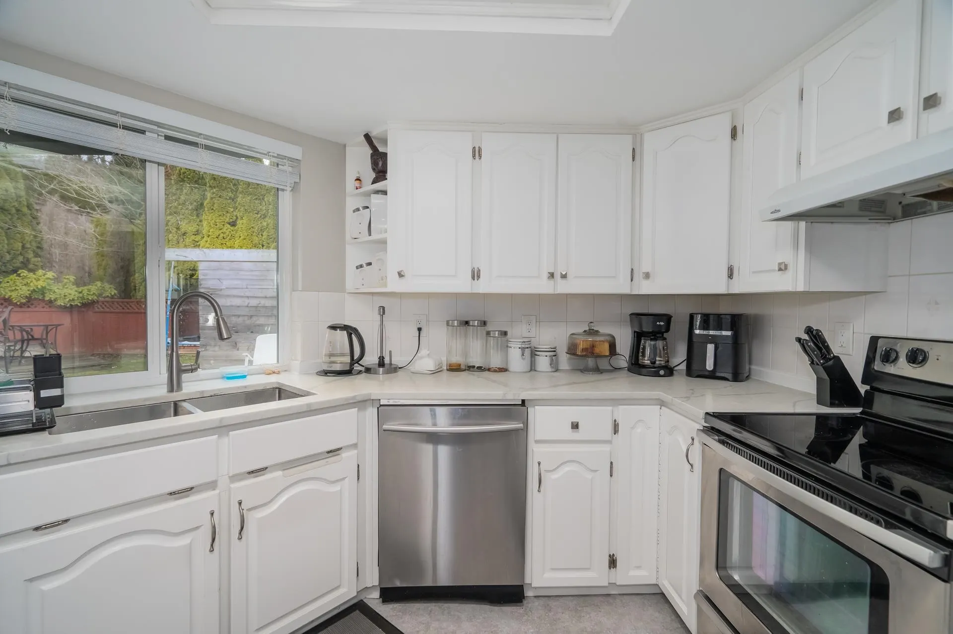 2237 Mountain Drive