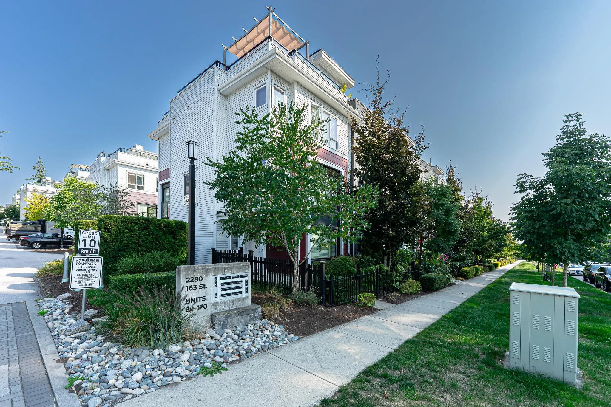 111 2280 163 Street