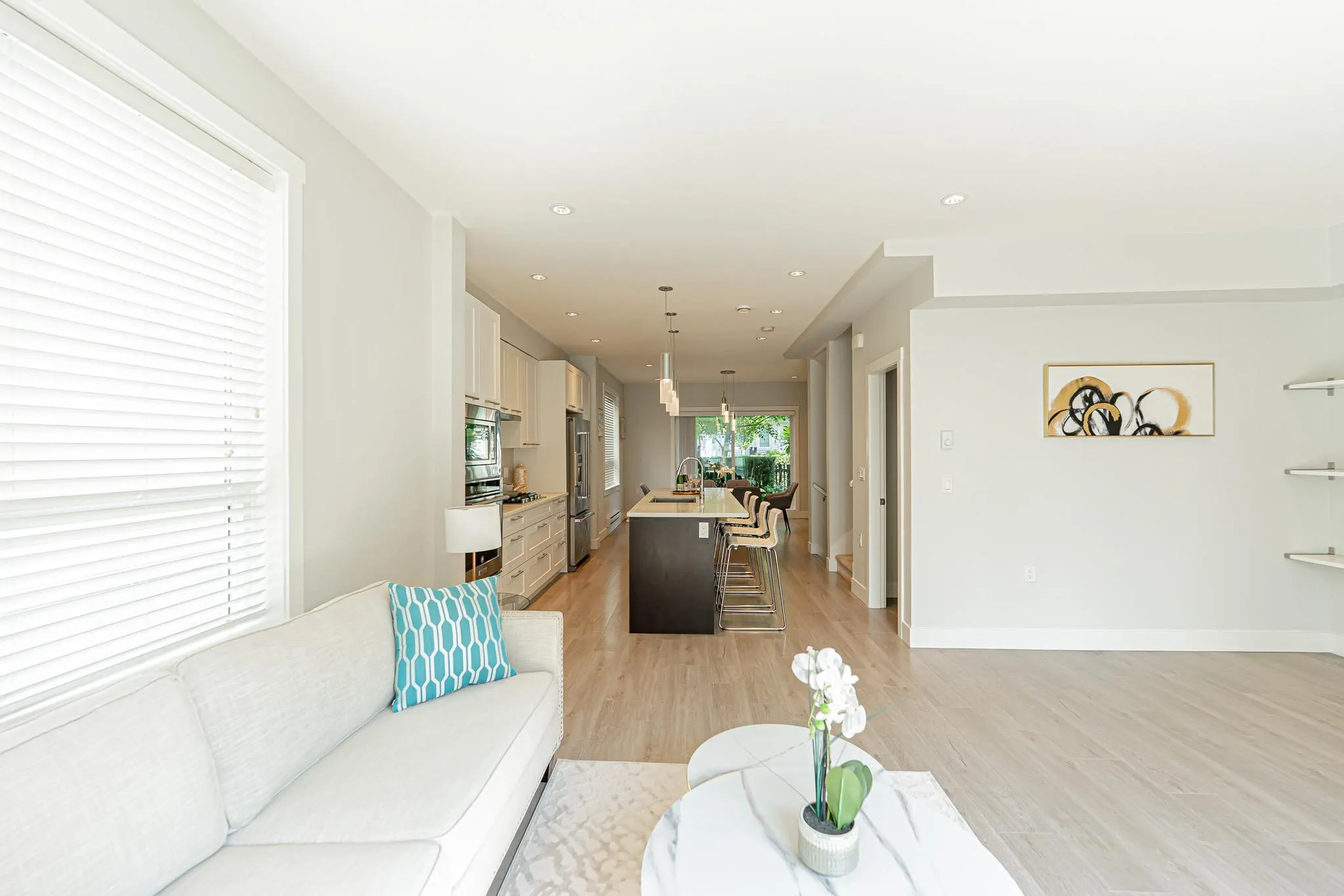 111 2280 163 Street