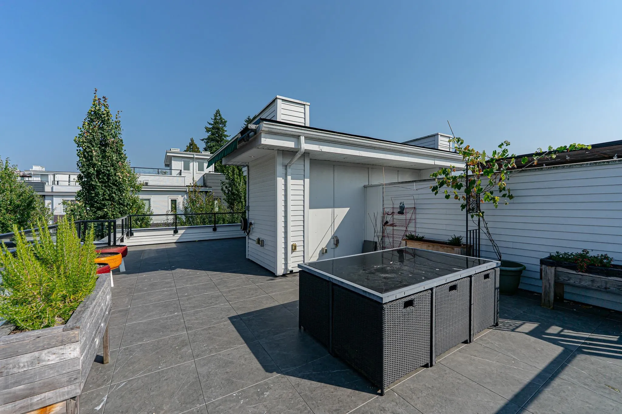 111 2280 163 Street