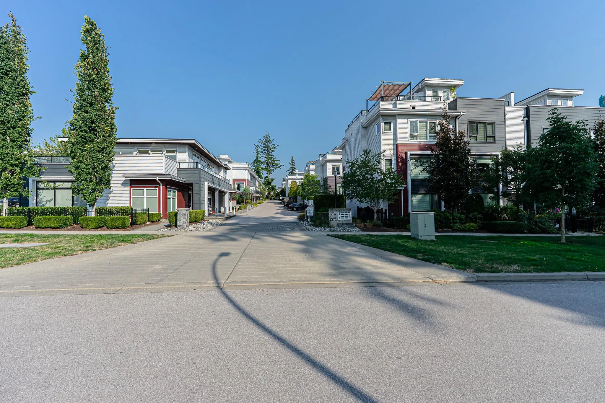 111 2280 163 Street