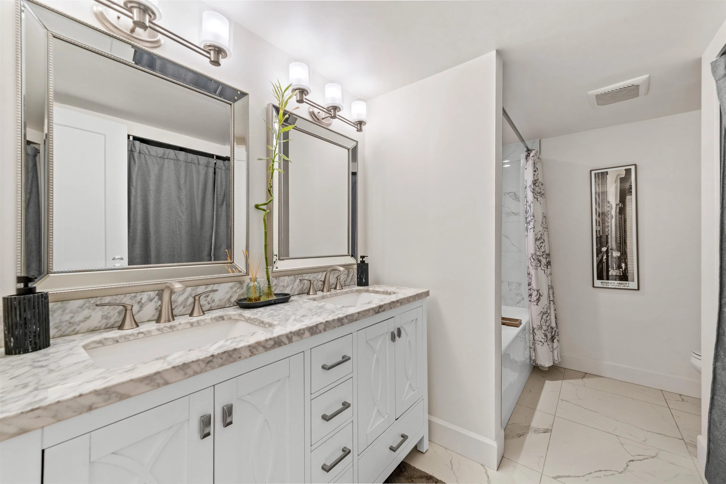 T4908 3980 Carrigan Court