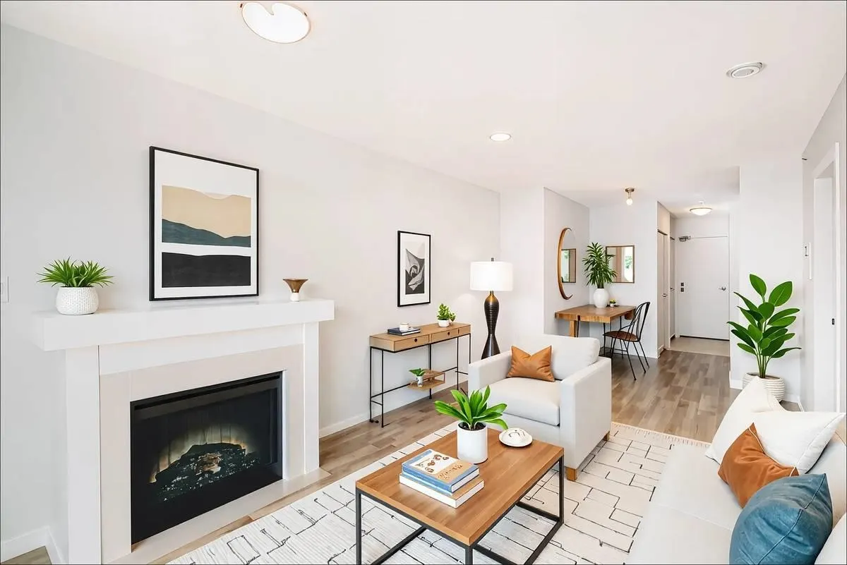 906 1178 Heffley Crescent