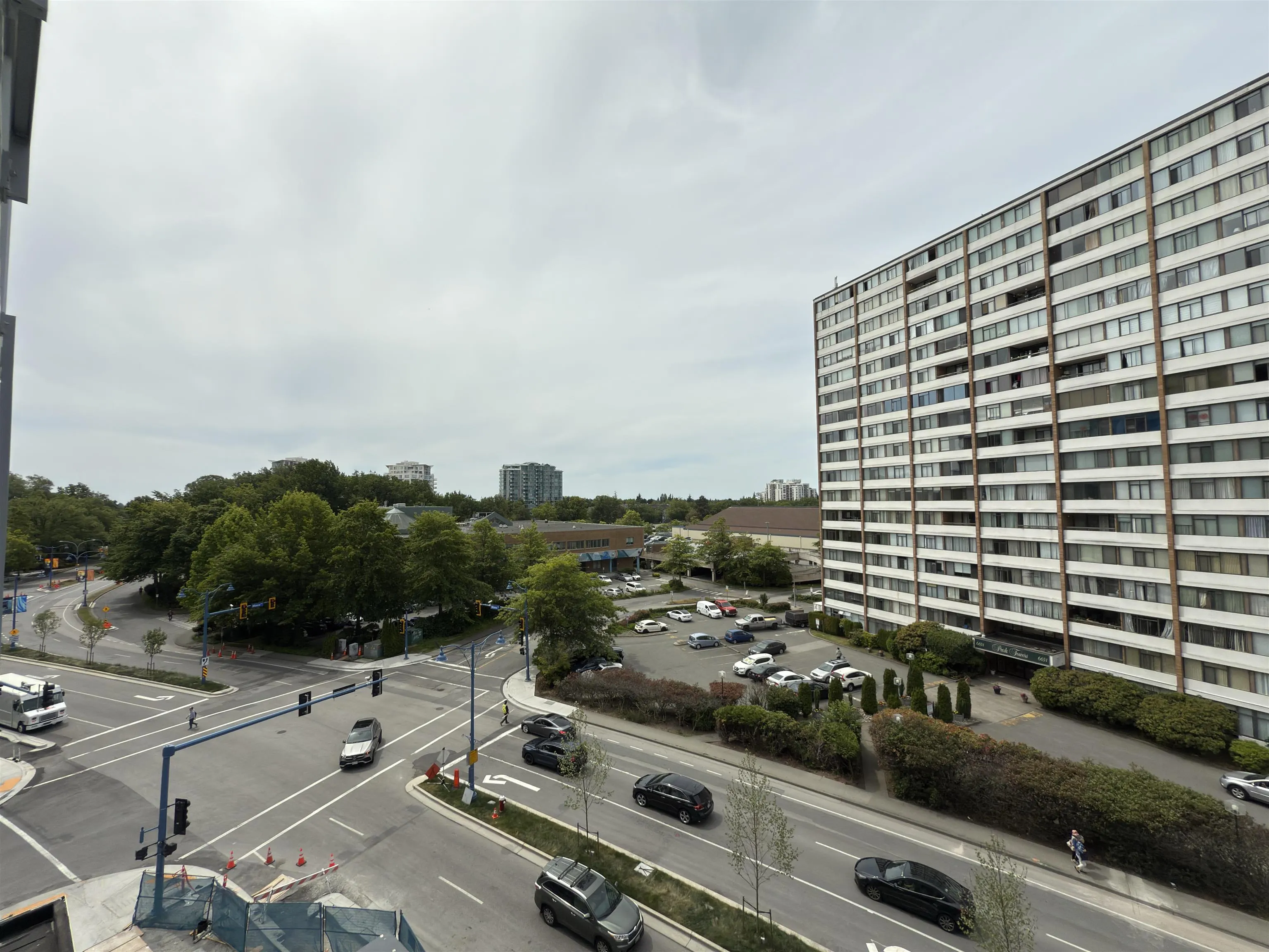 576 6600 Minoru Boulevard