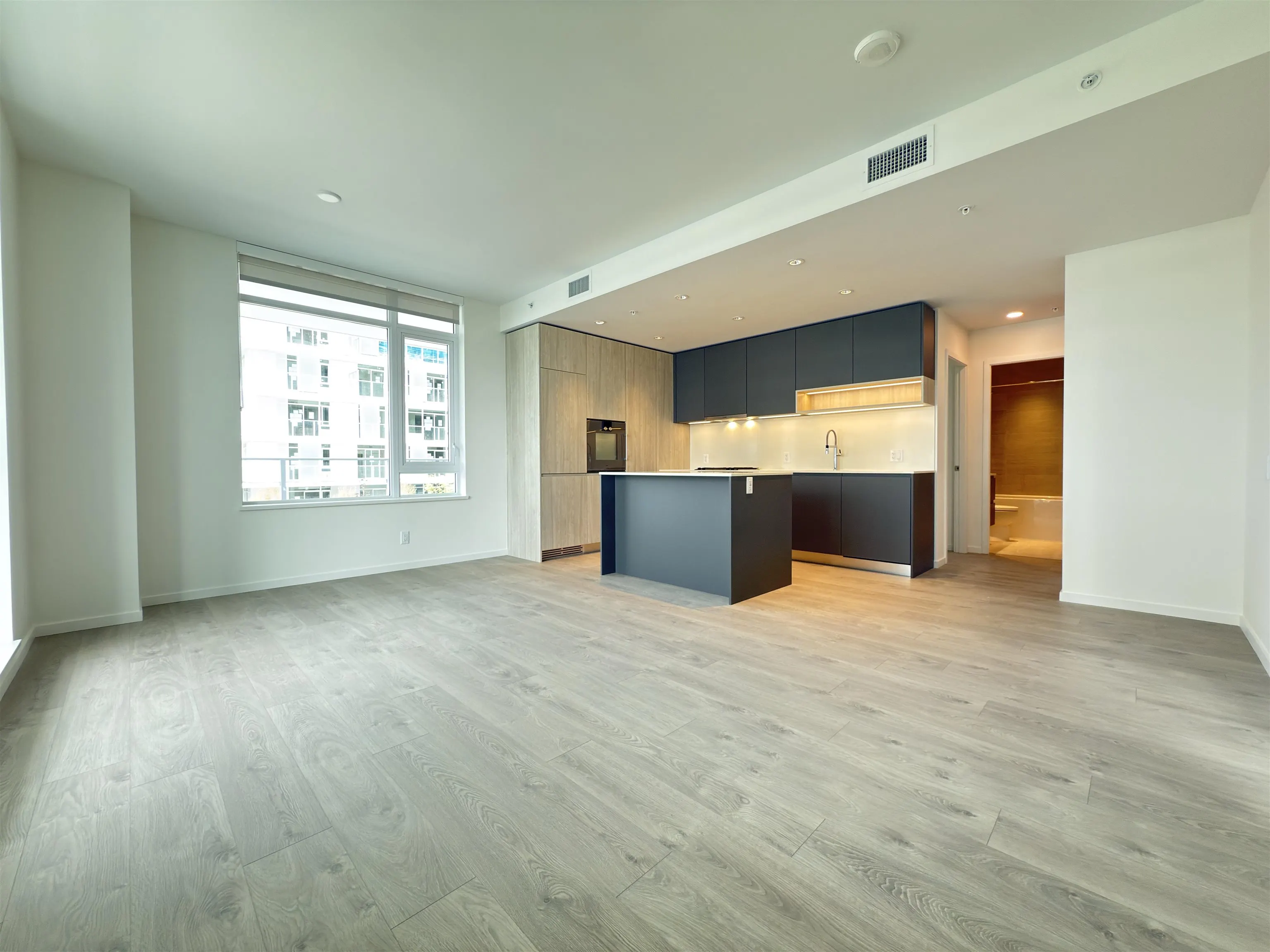 576 6600 Minoru Boulevard