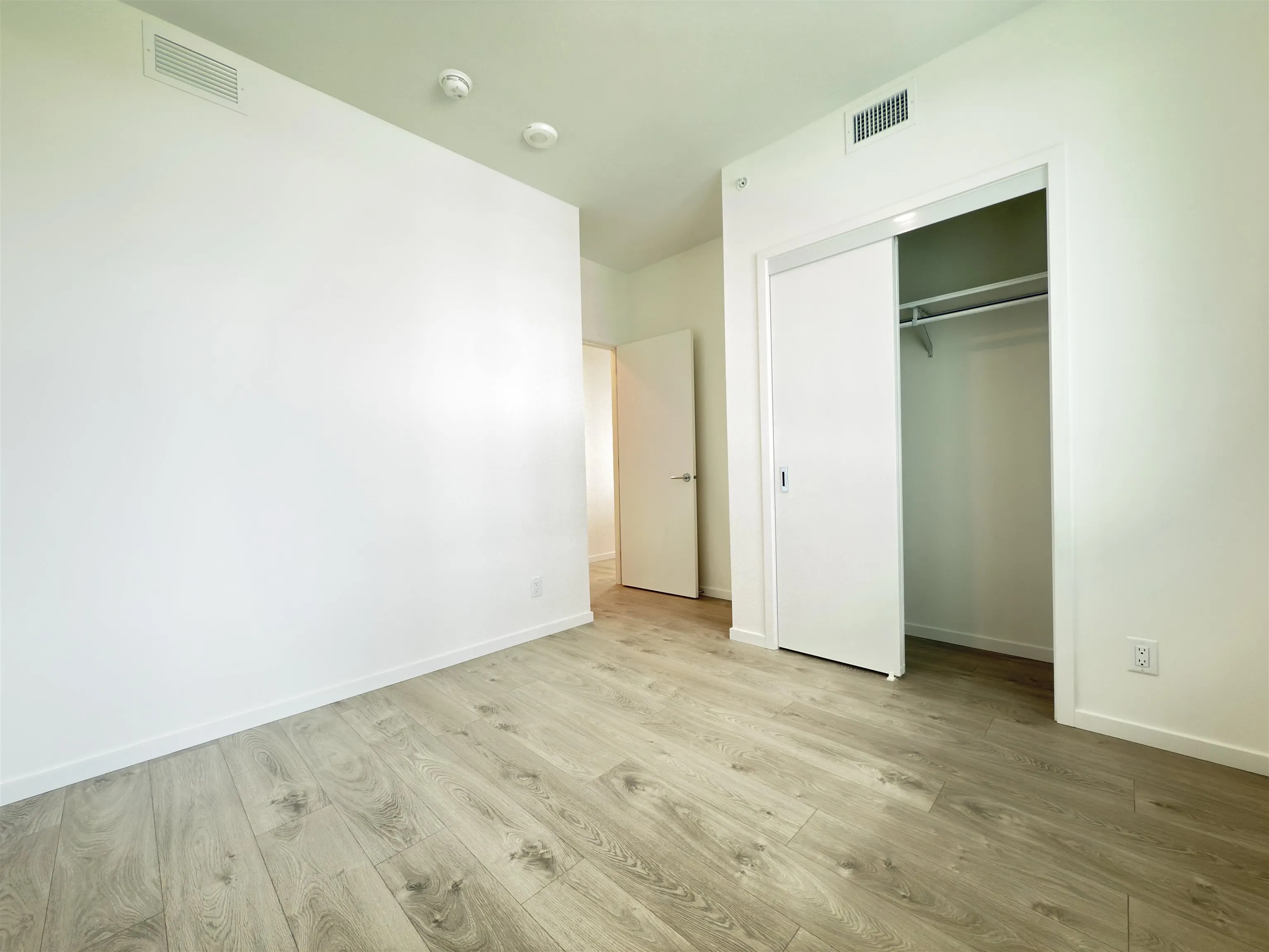 576 6600 Minoru Boulevard