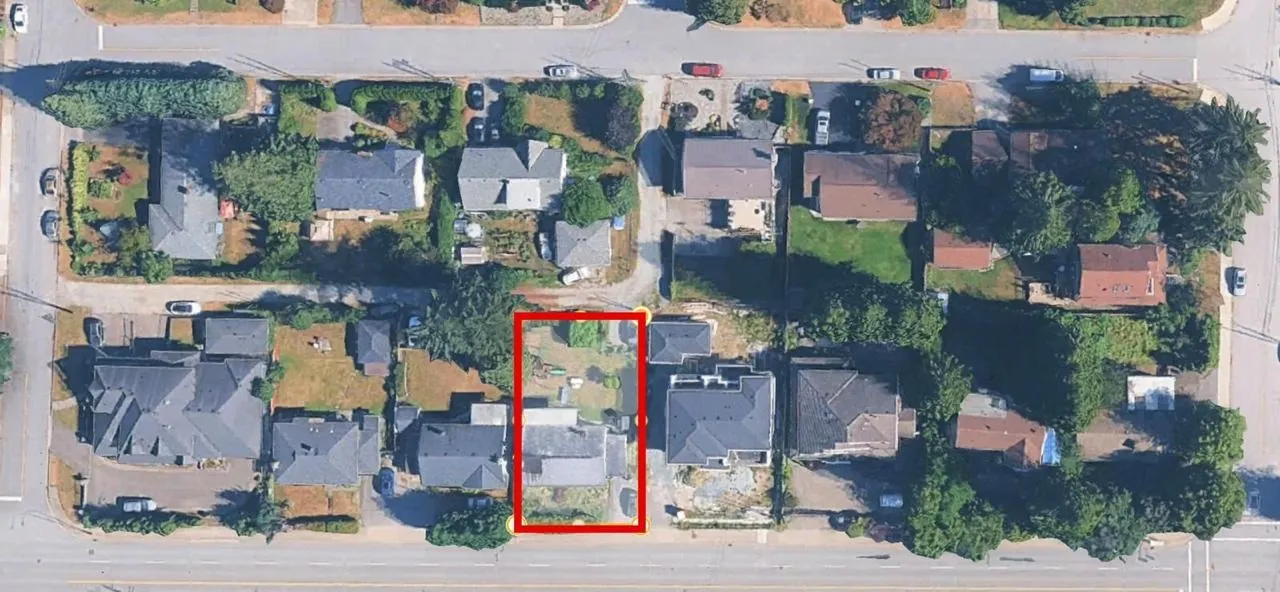 1025 Como Lake Avenue