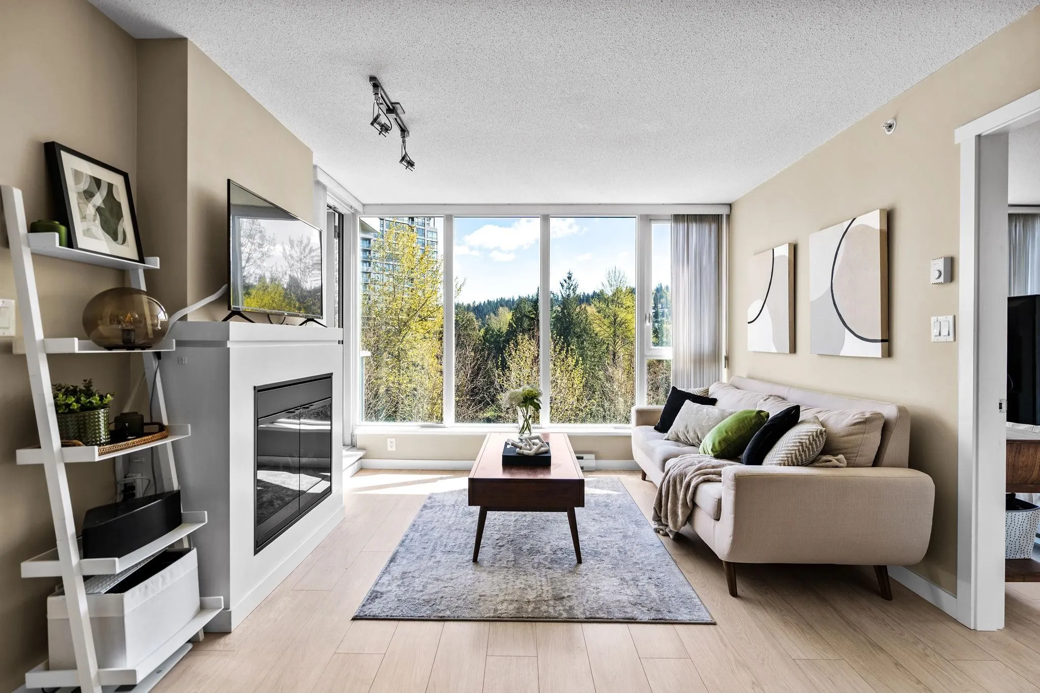 1009 660 Nootka Way