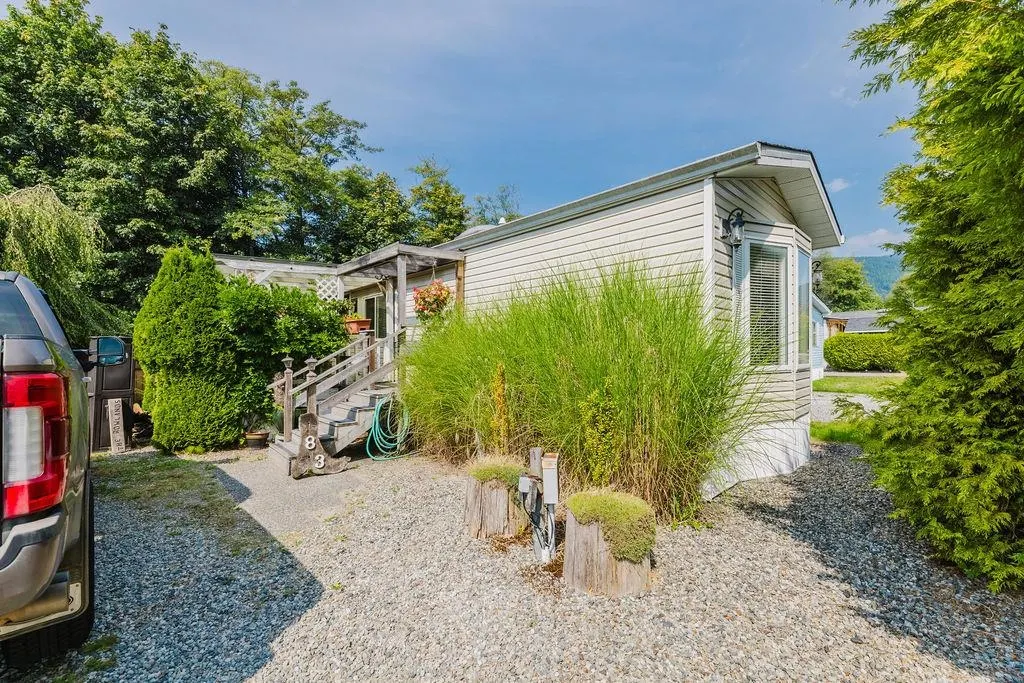 83 1413 Sunshine Coast Highway
