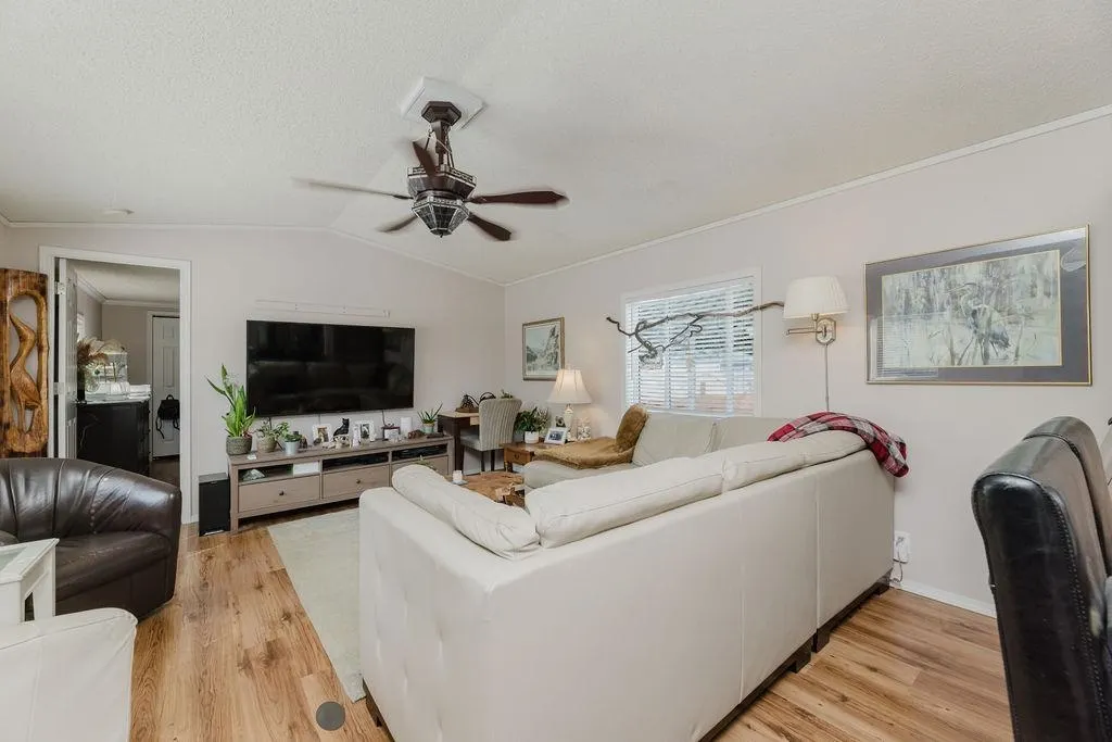 83 1413 Sunshine Coast Highway