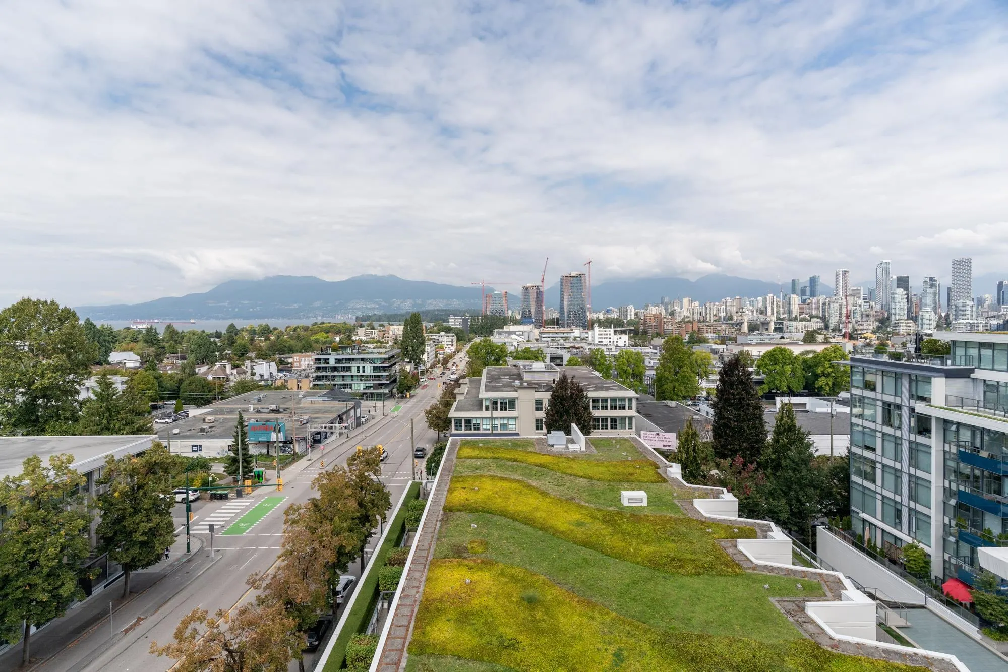 202 1777 W 7th Avenue