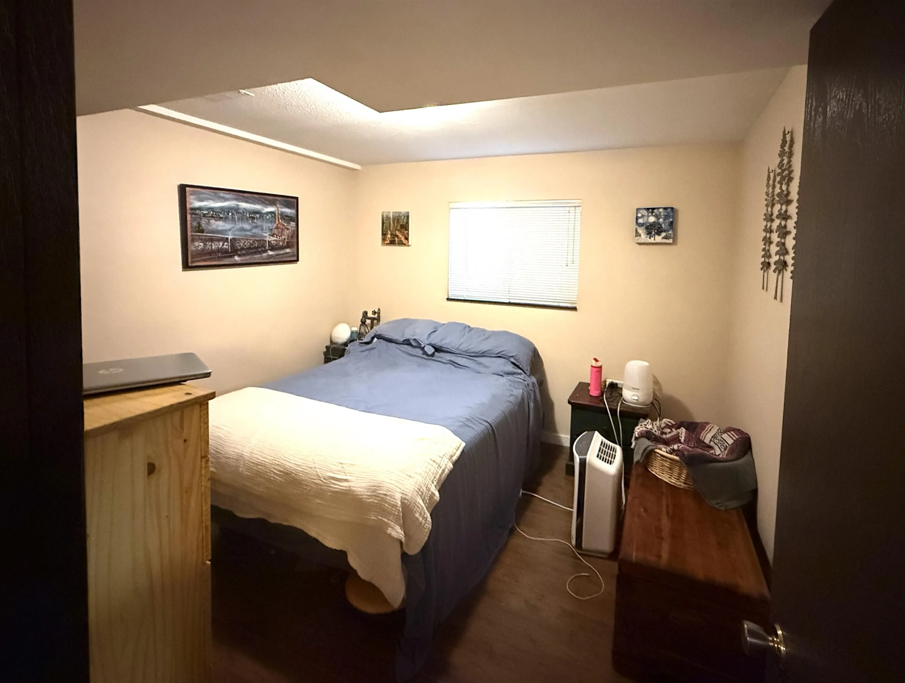 33XX Queens Avenue