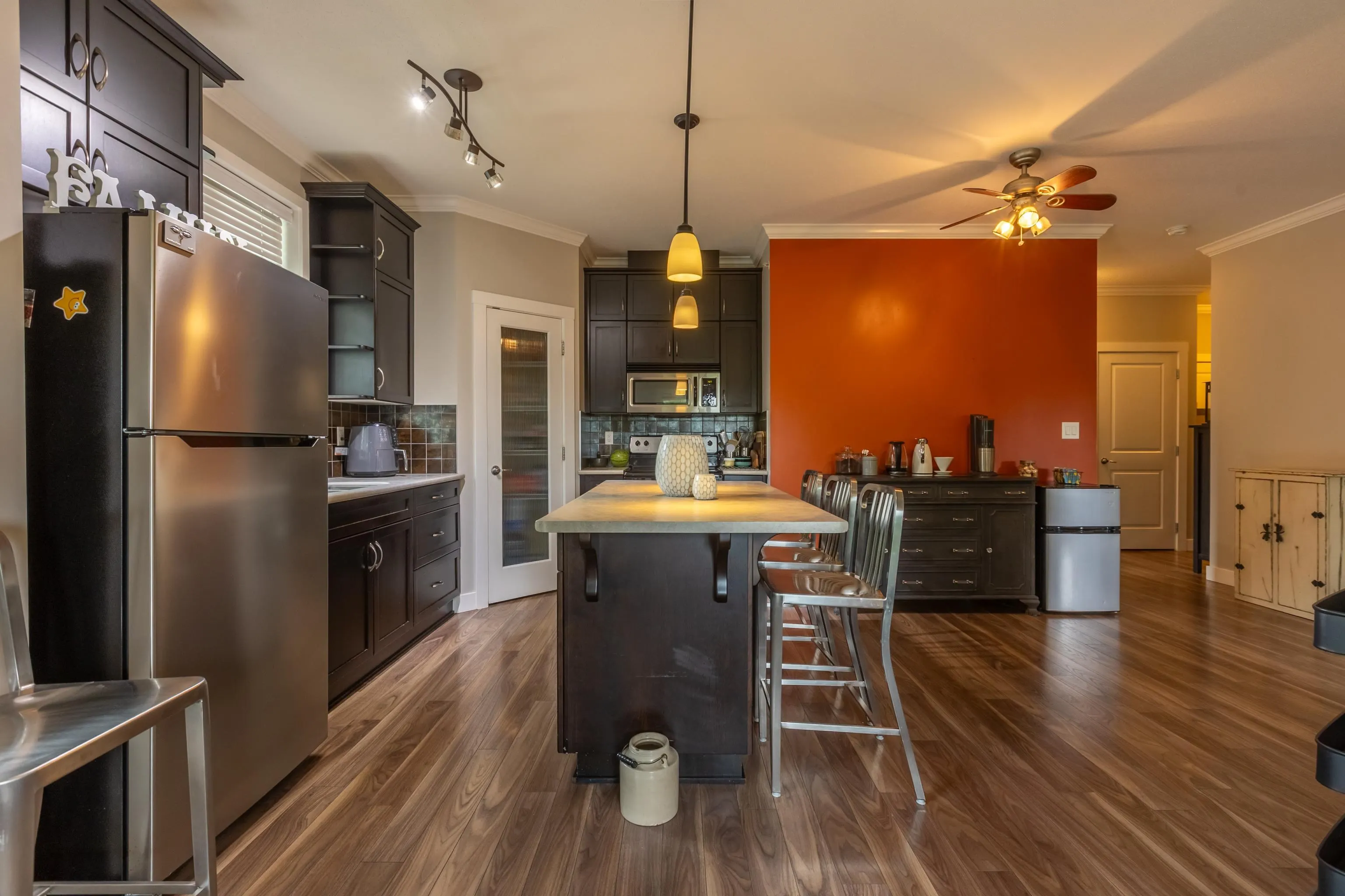 410 2038 Sandalwood Crescent