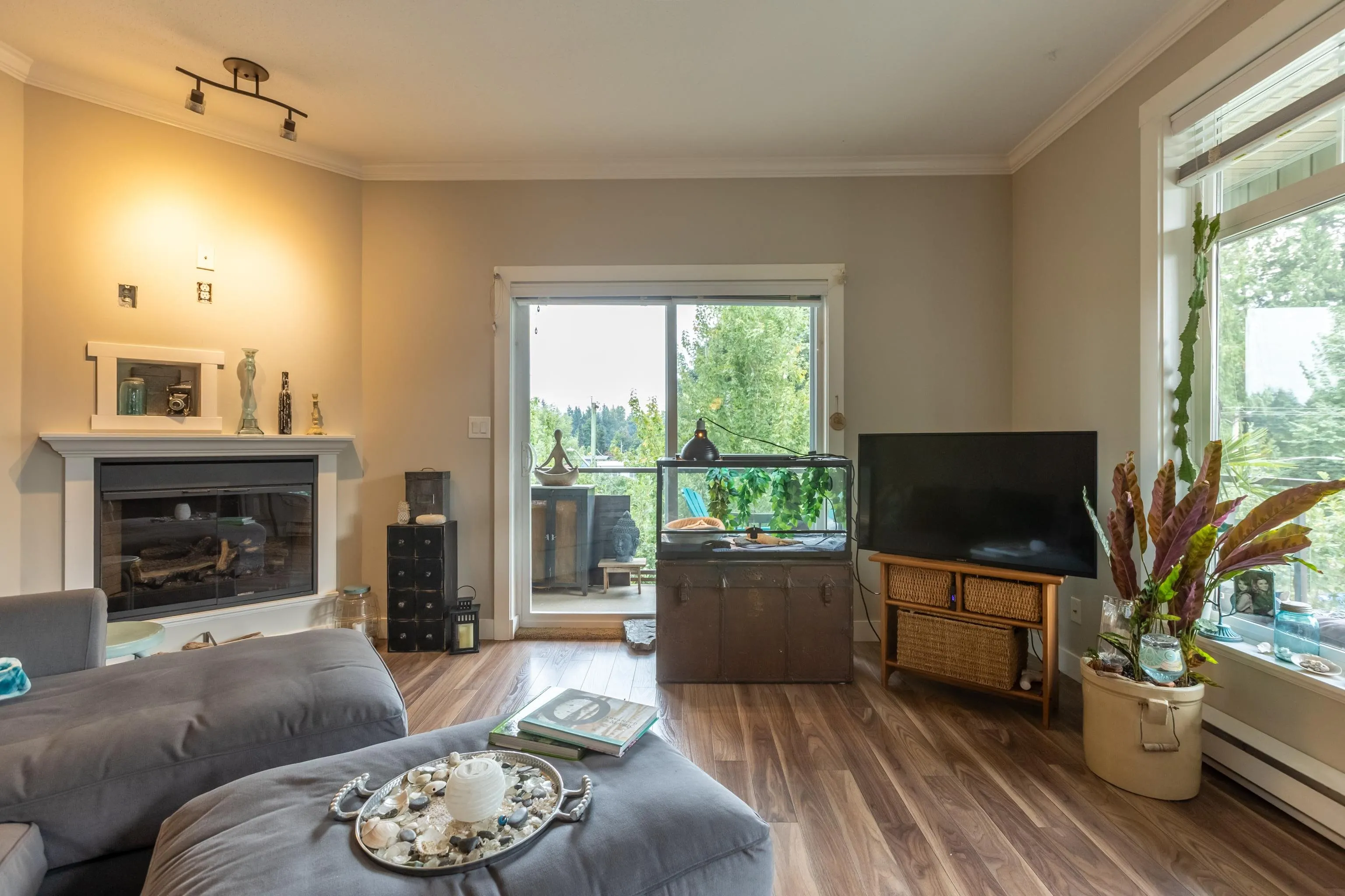 410 2038 Sandalwood Crescent