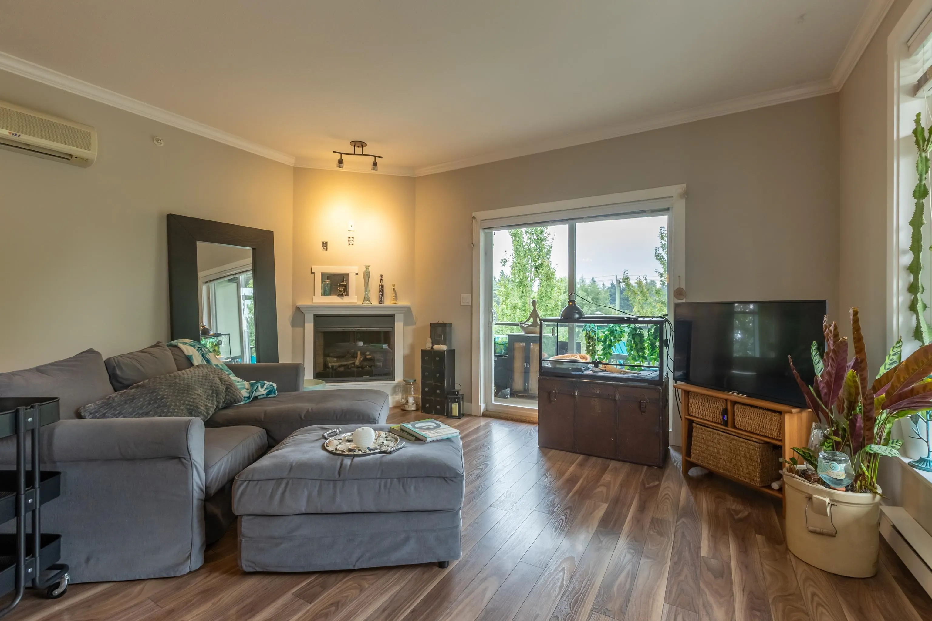 410 2038 Sandalwood Crescent