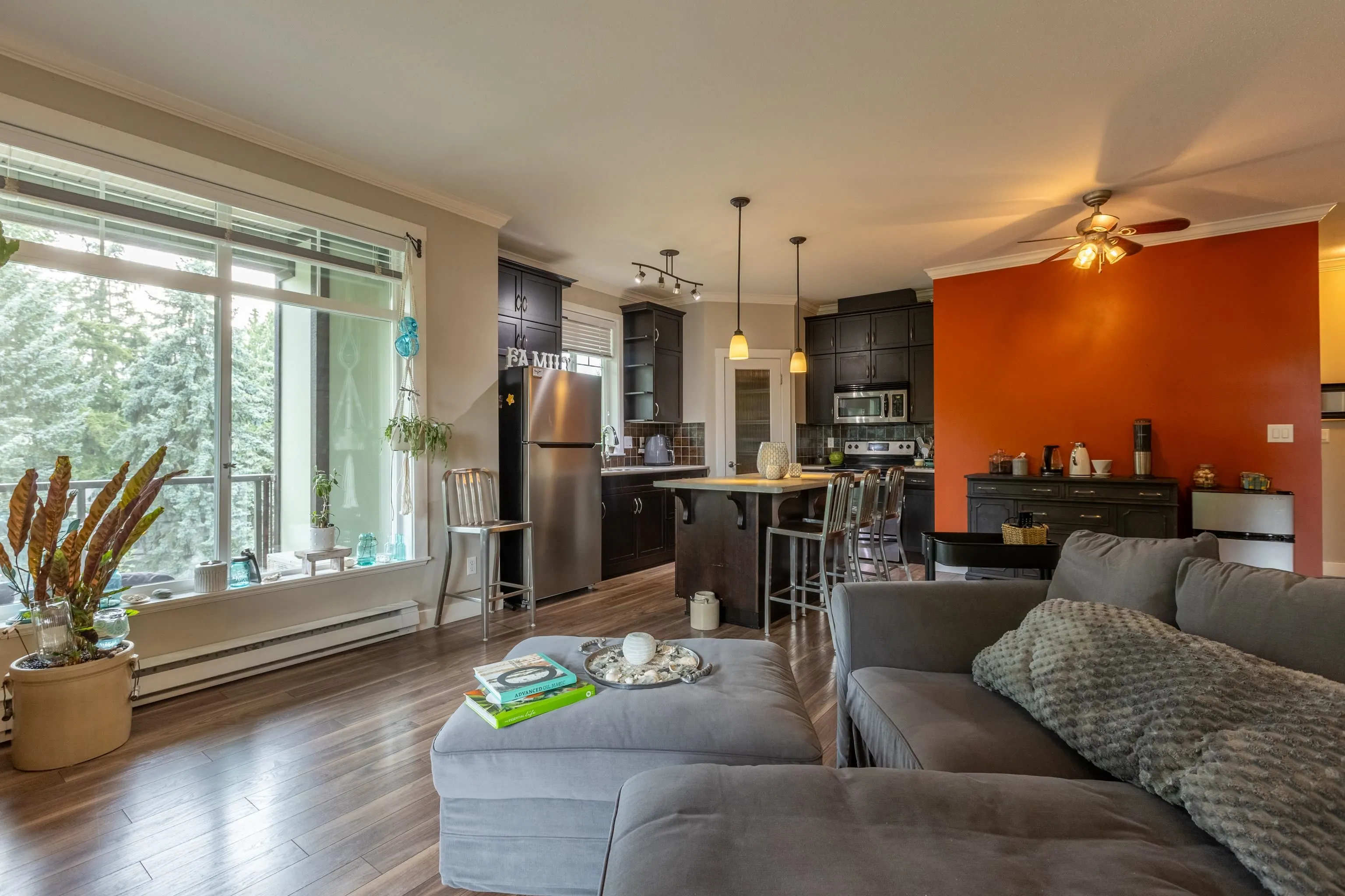 410 2038 Sandalwood Crescent