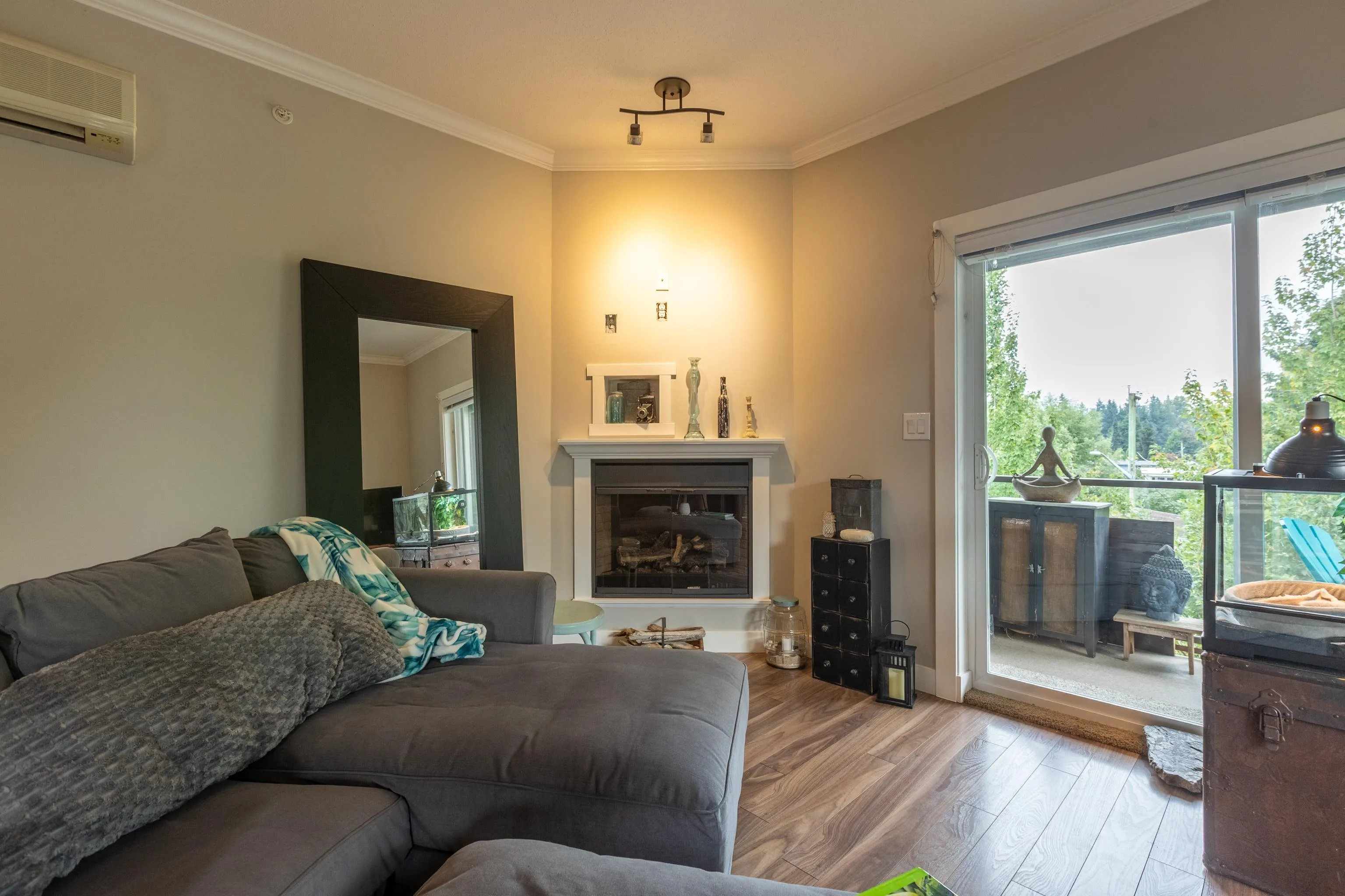 410 2038 Sandalwood Crescent