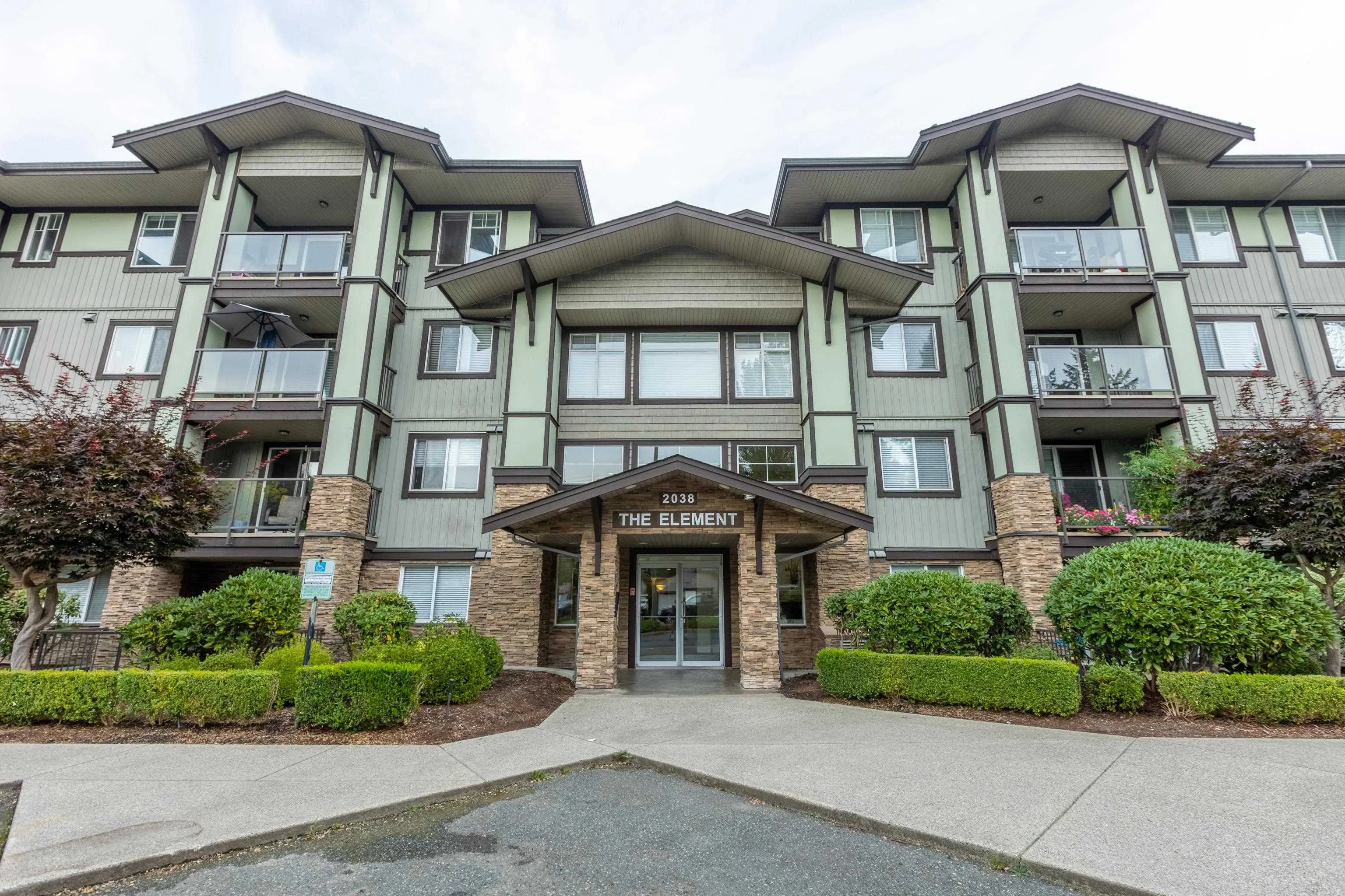 410 2038 Sandalwood Crescent