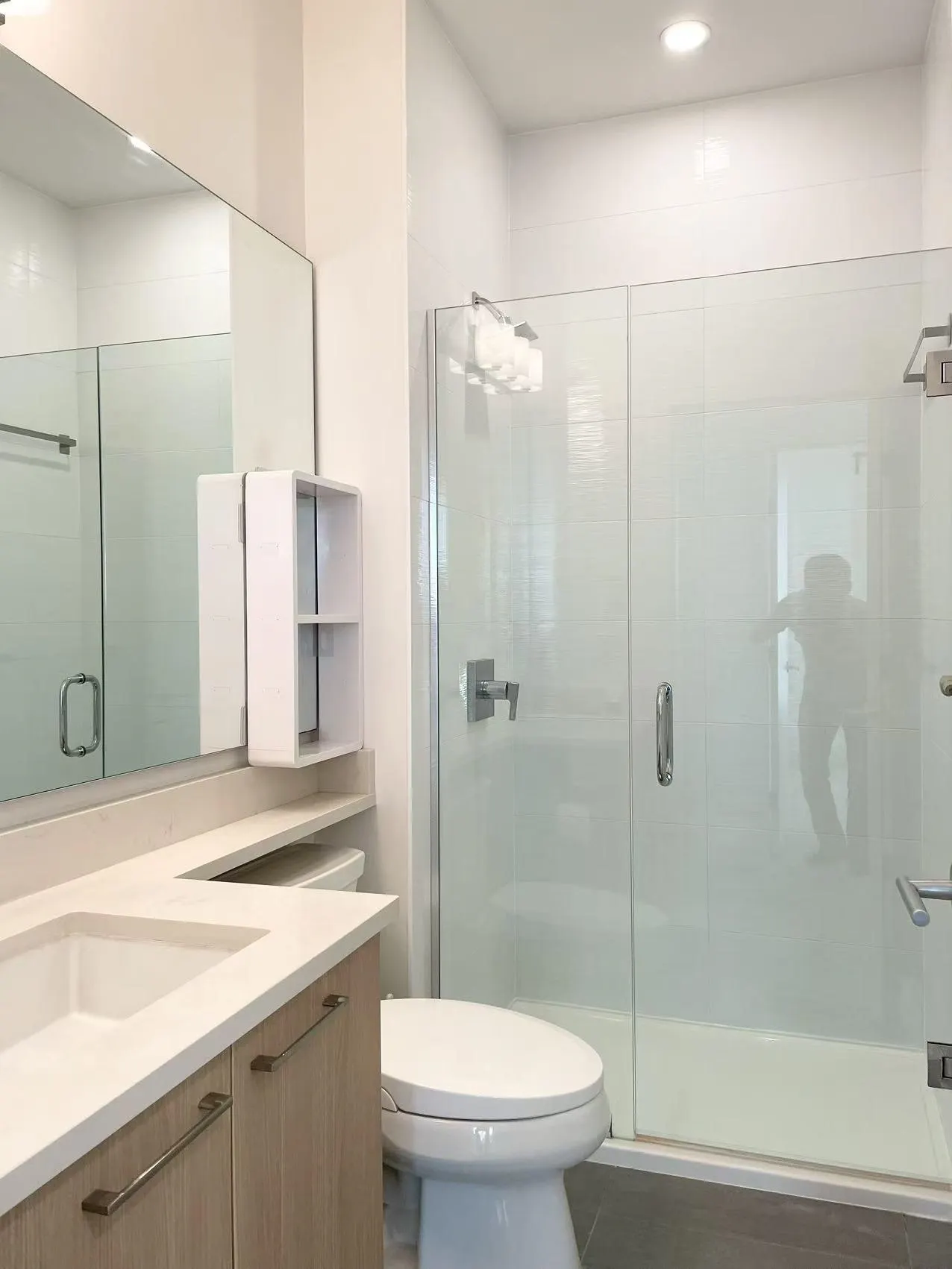 5453 Lougheed Highway